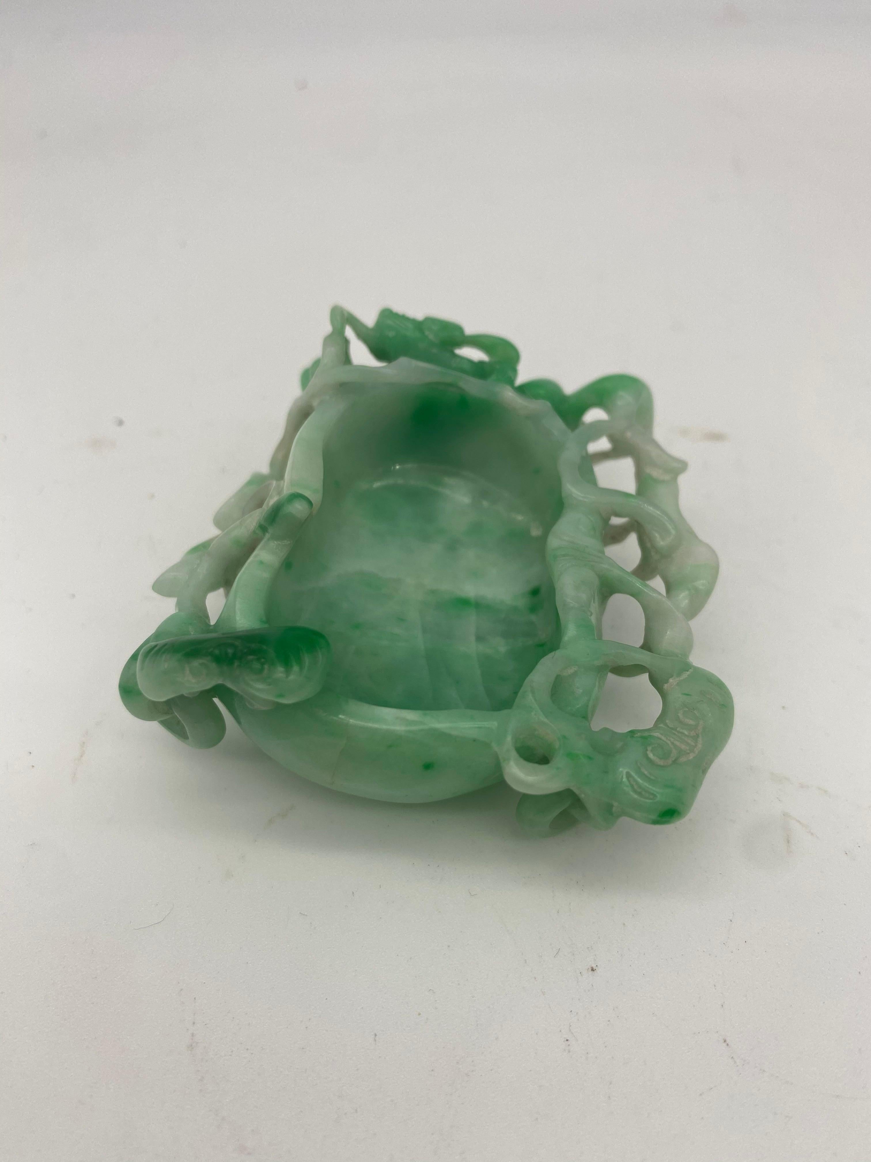 19th Century Antique Chinese Jadeite Brush Washer with Dragon For Sale 15