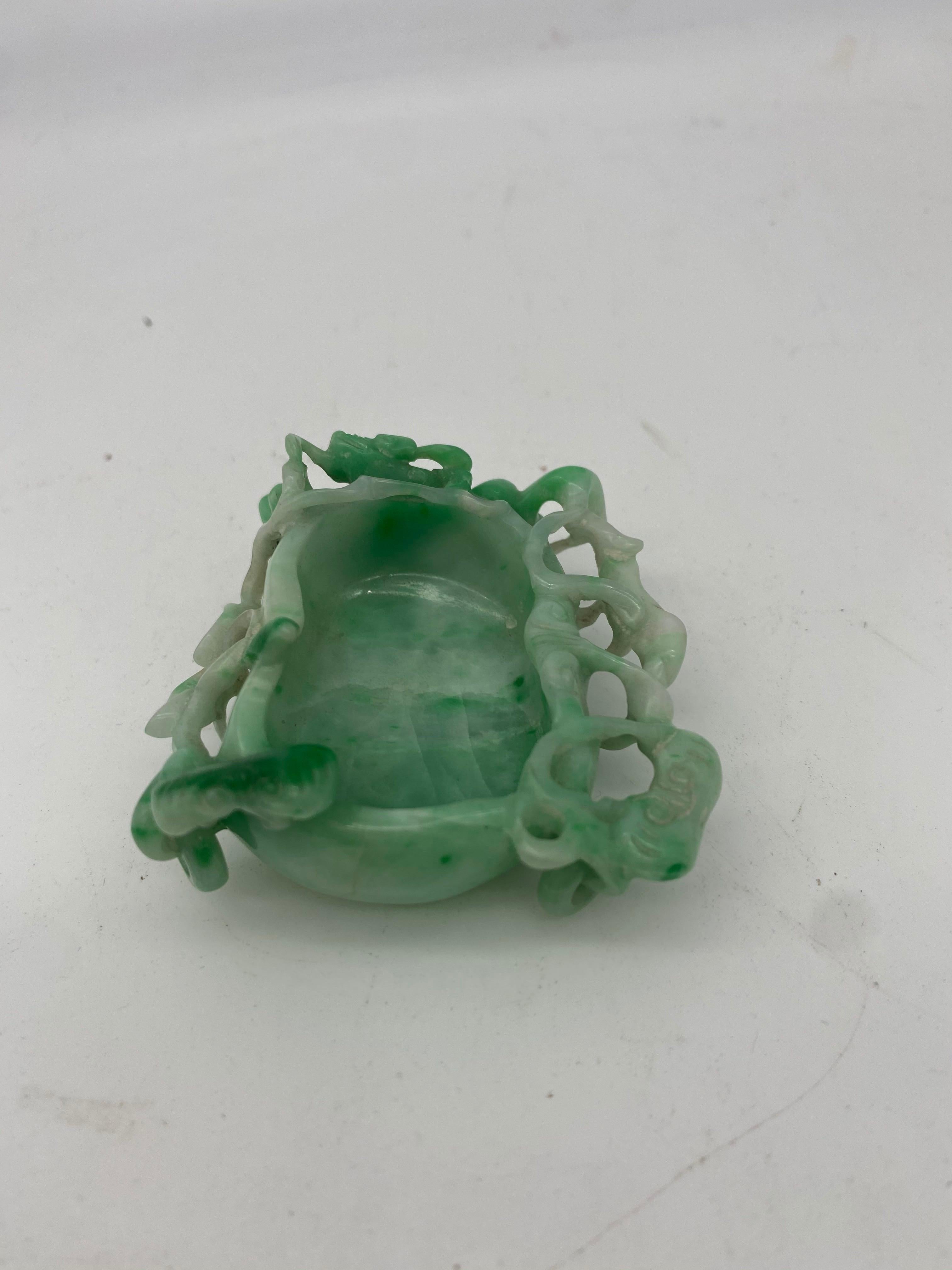Qing 19th Century Antique Chinese Jadeite Brush Washer with Dragon For Sale