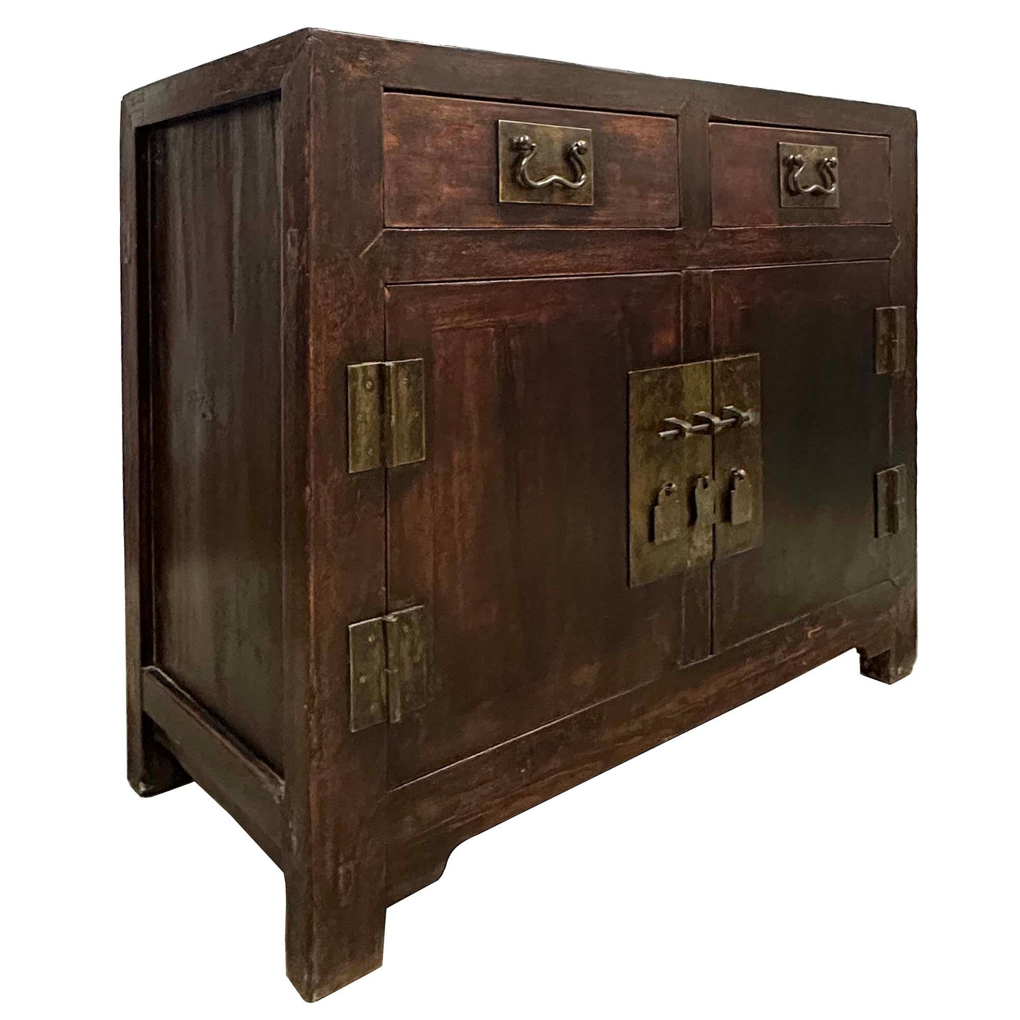 Cabinet/placard ancien du 19e siècle de style Ming chinois en vente 2