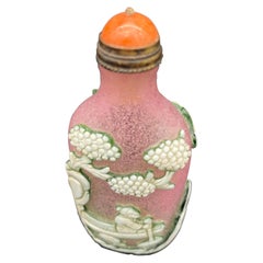19th Century Antique Chinese Multi-Color Overlay Peking Glass Snuff Bottle
