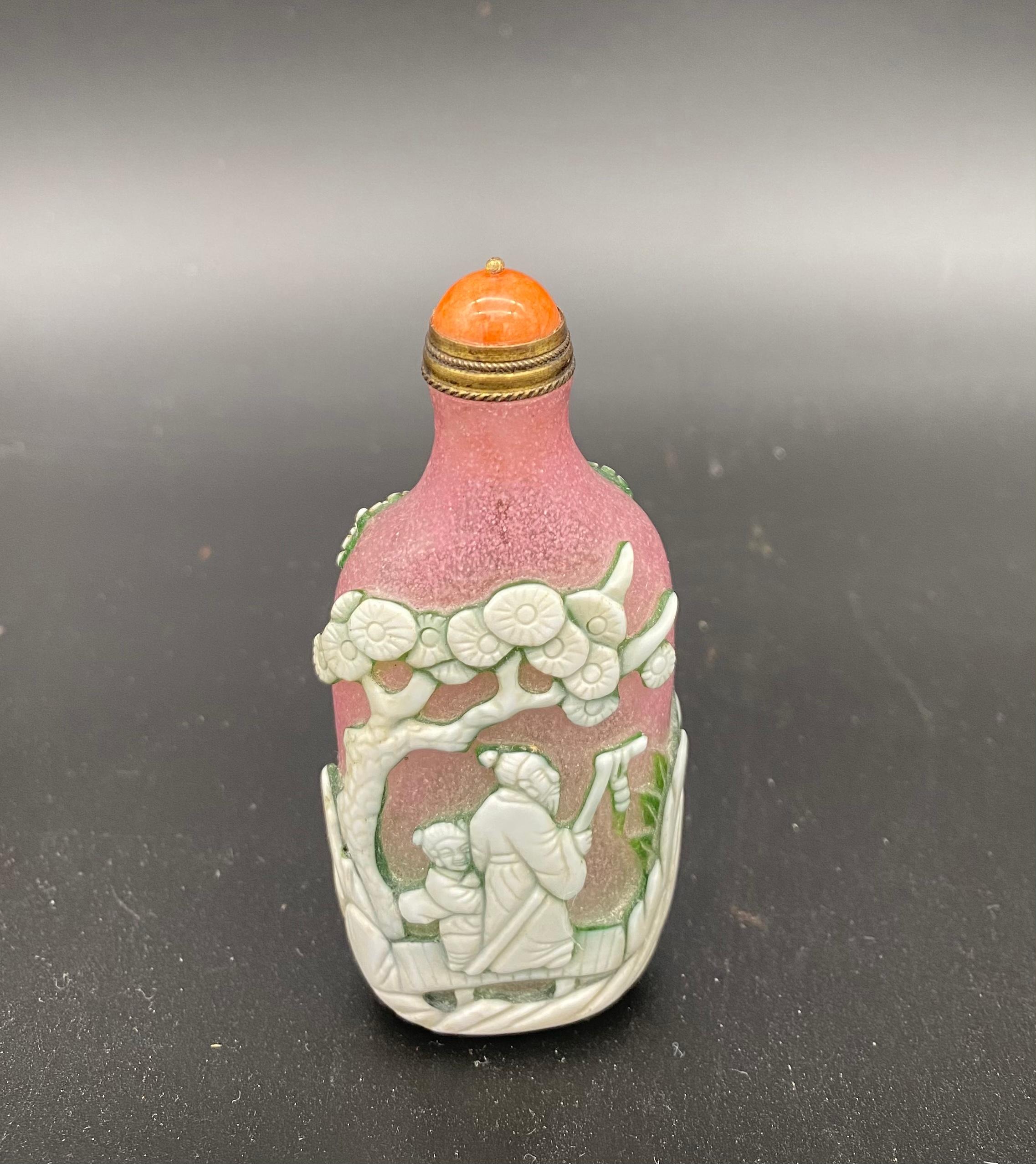 Antique 19th century Chinese multi-color overlay peking glass snuff bottle, measures: 3.25
