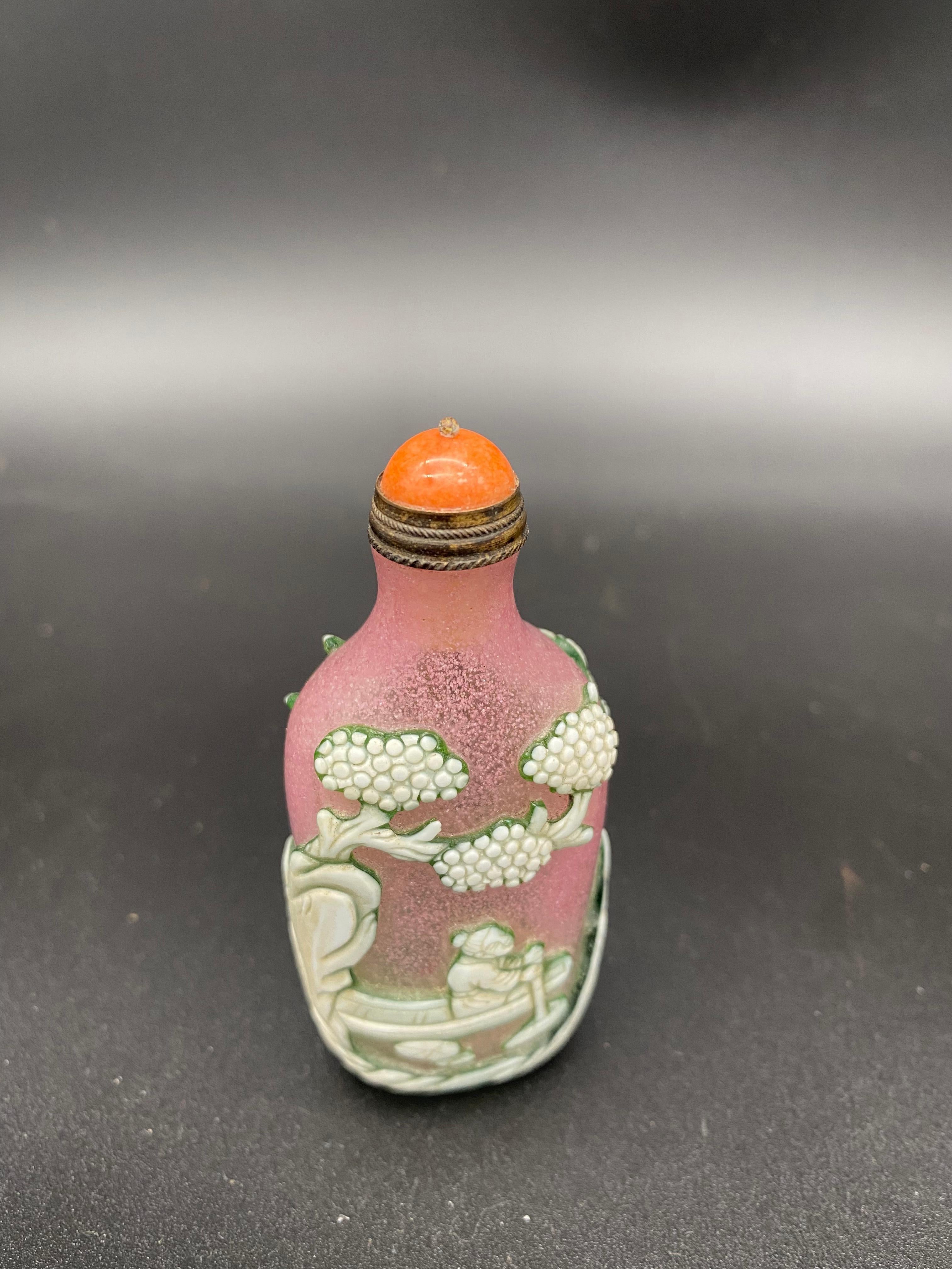19th Century Antique Chinese Multi-Color Overlay Peking Glass Snuff Bottle 1