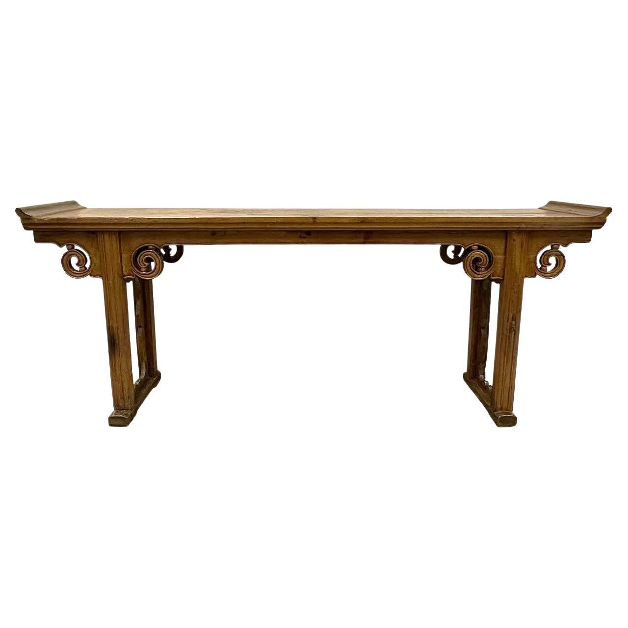Table d'autel chinoise ancienne du 19ème siècle sculptée et ouverte, table/table console Sofa