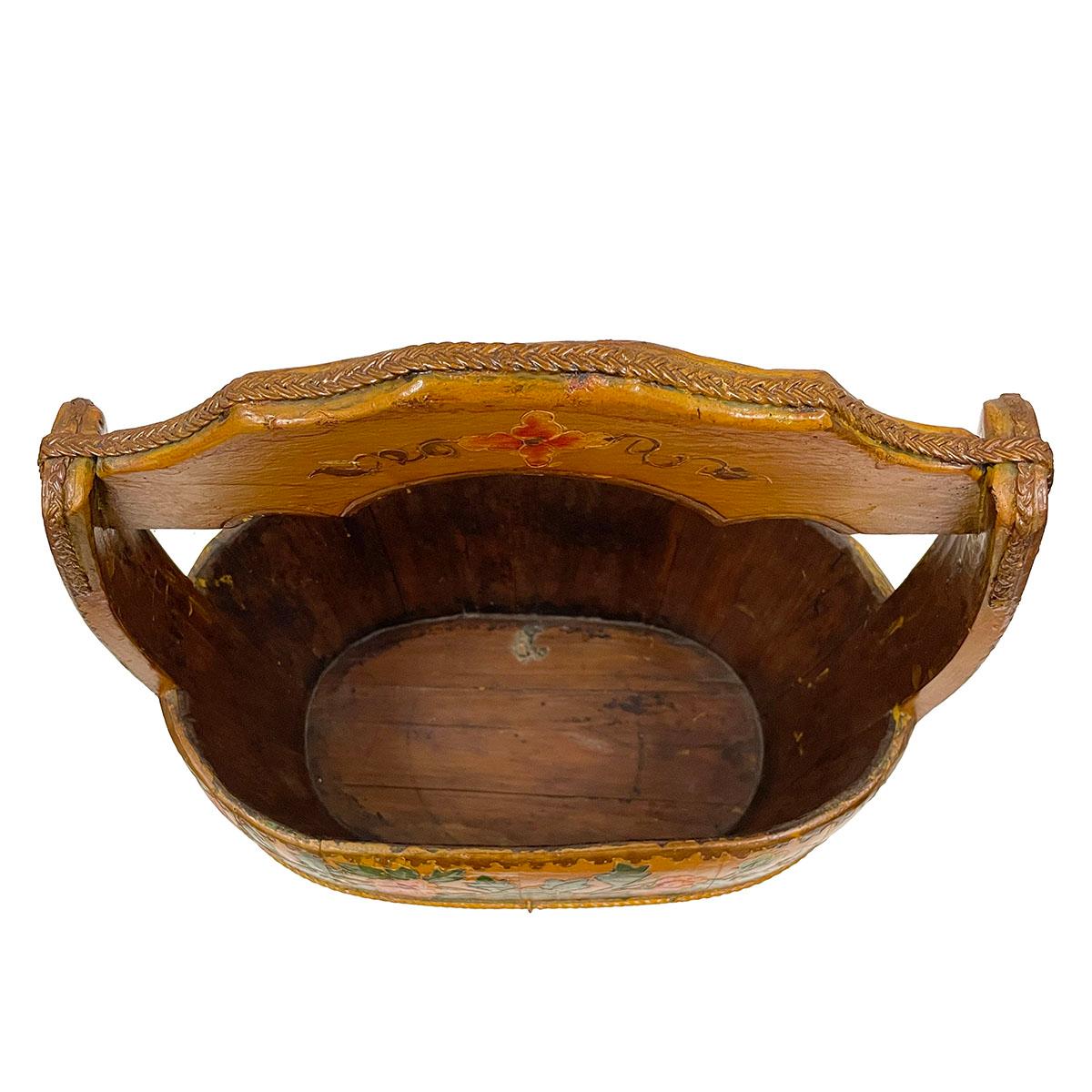 19th Century Antique Chinese Painted Wooden Water Bucket In Good Condition For Sale In Pomona, CA