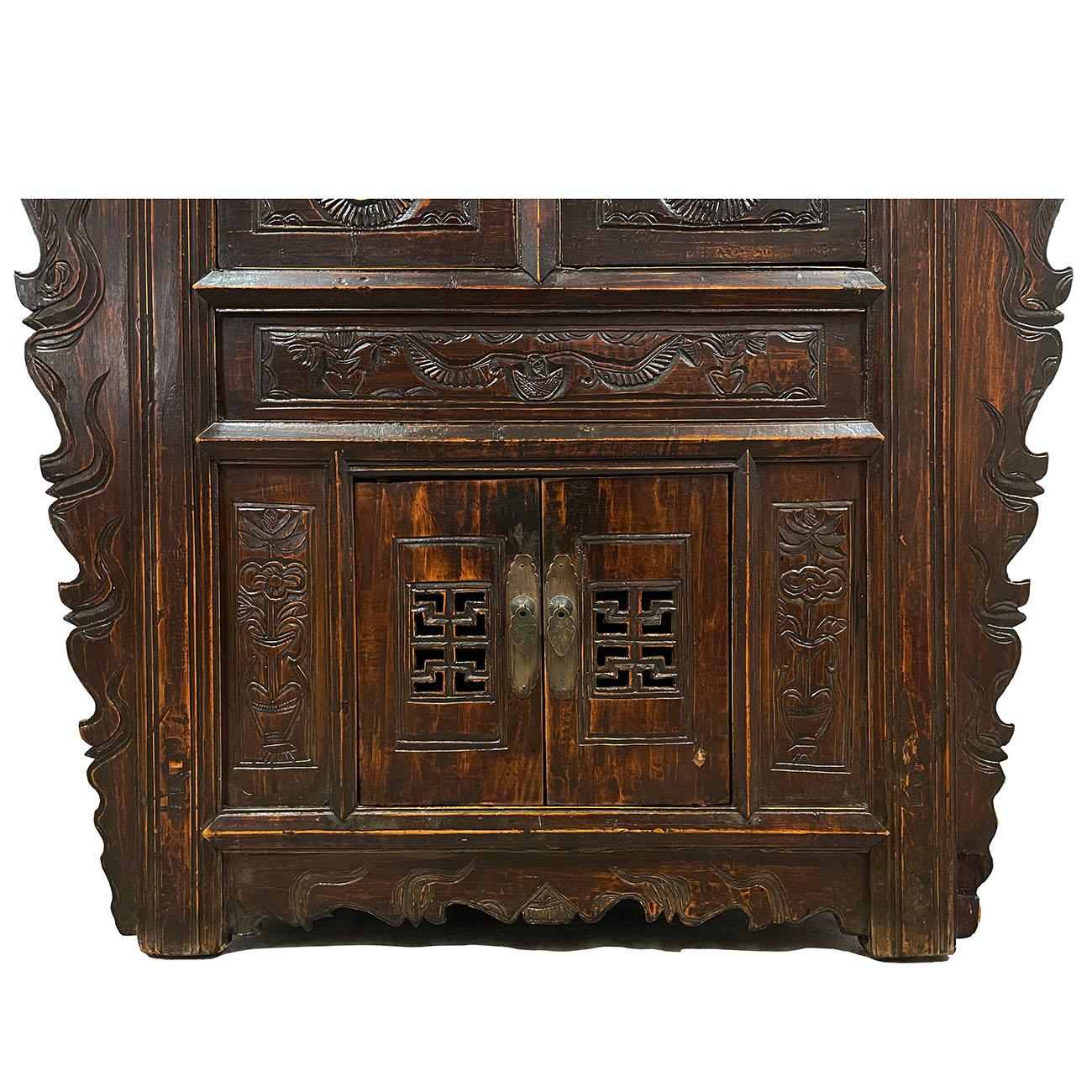 19th Century Antique Chinese Qing Dynasty Carved Coffer Table/Sideboard For Sale 1