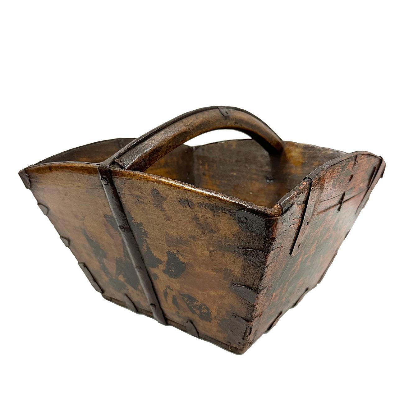 Hand-Painted 19th Century Antique Chinese Wooden Rice Measure Bucket, Dou For Sale