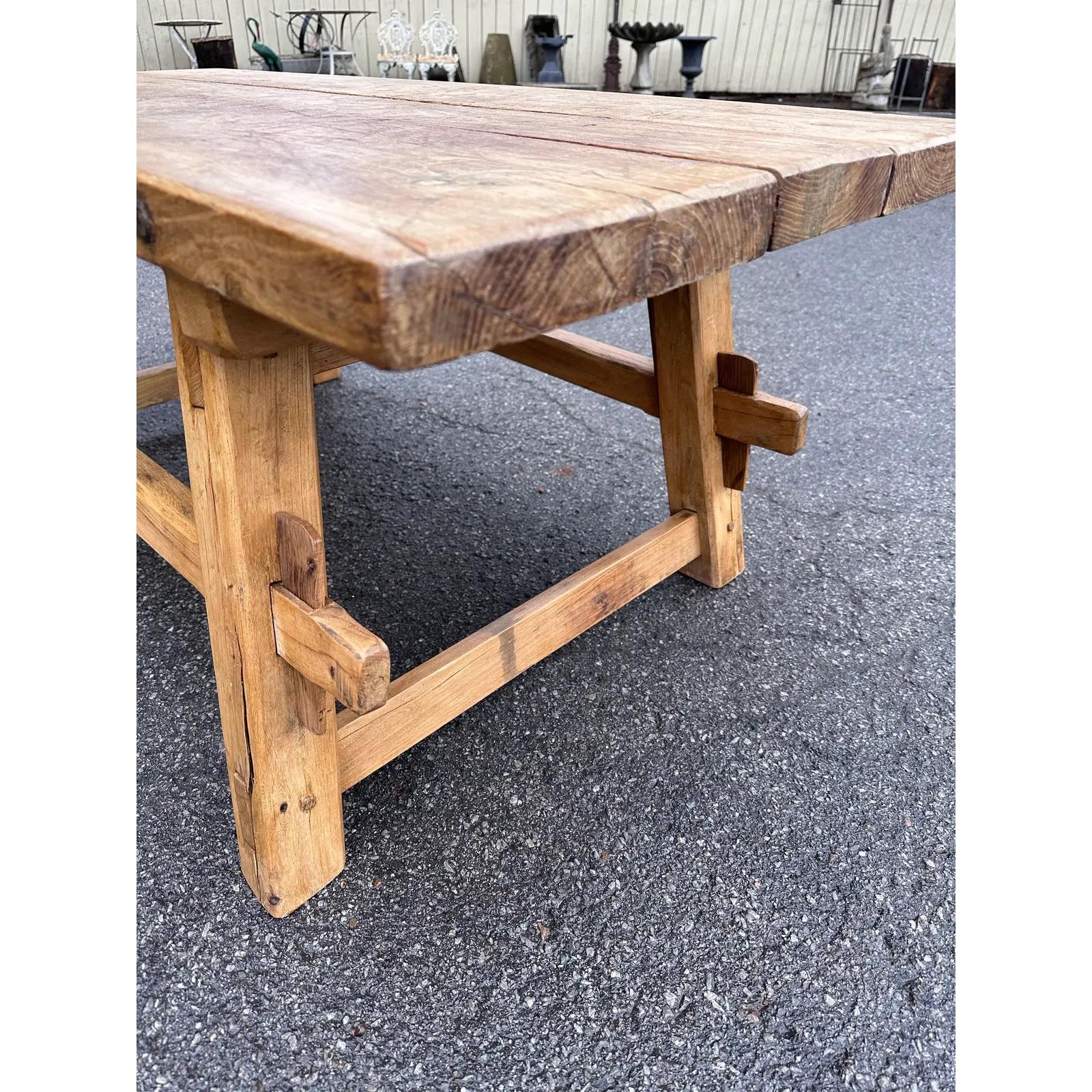 Danois Table basse ancienne du 19e siècle en vente