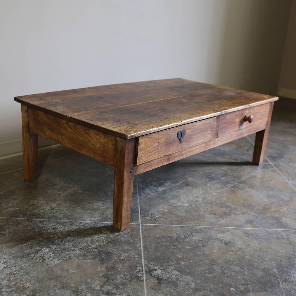 19th Century Antique Country French Ash Coffee Table with Drawers In Good Condition In Dallas, TX