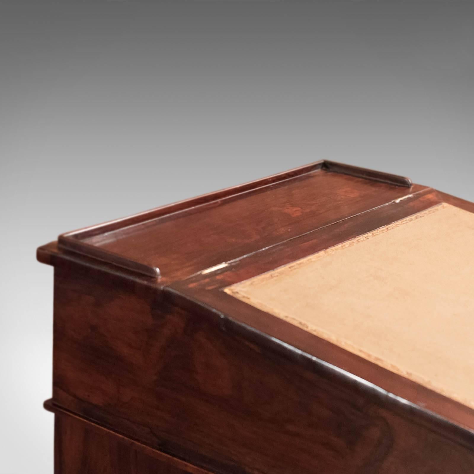 Britannico Antico Davenport del XIX secolo, scrivania vittoriana con piano girevole, circa 1850 in vendita