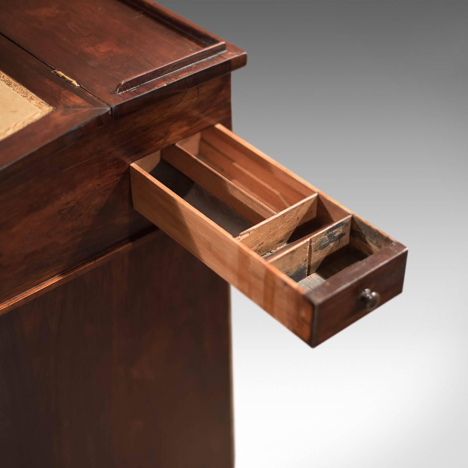 Antico Davenport del XIX secolo, scrivania vittoriana con piano girevole, circa 1850 in vendita 1