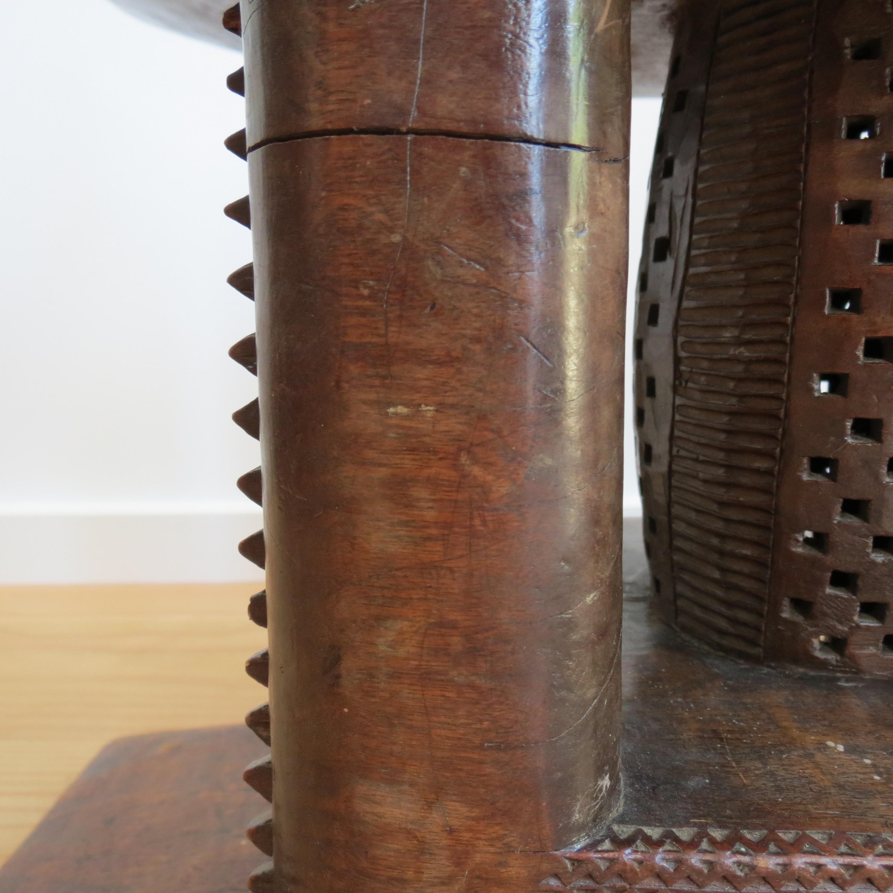 Tabouret Ashanti décoratif du 19ème siècle en vente 7