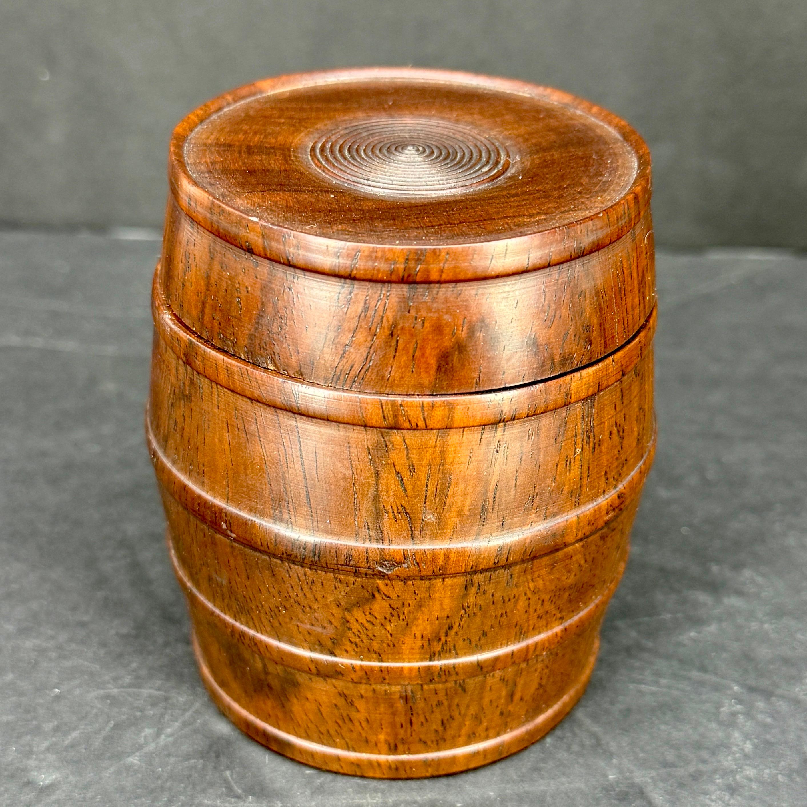 Américain Boîte à barils Empire en bois dur du 19e siècle, ancienne en vente
