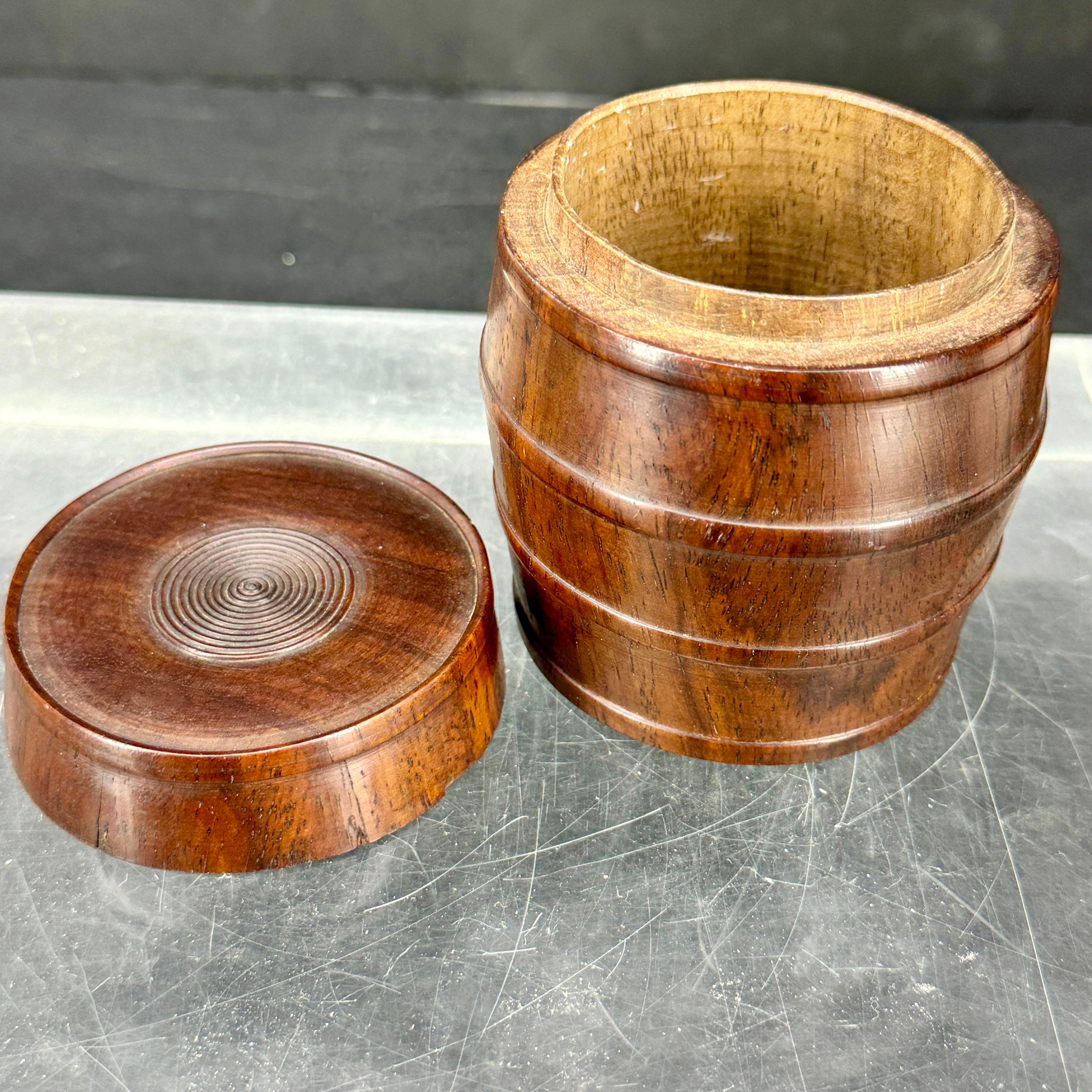 Boîte à barils Empire en bois dur du 19e siècle, ancienne en vente 1