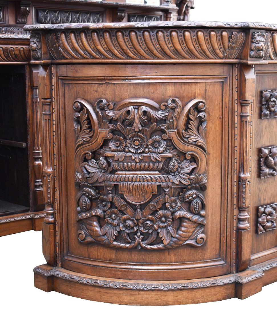 19th Century Antique English Victorian Carved Oak Front and Back Bar In Good Condition In Chelmsford, Essex