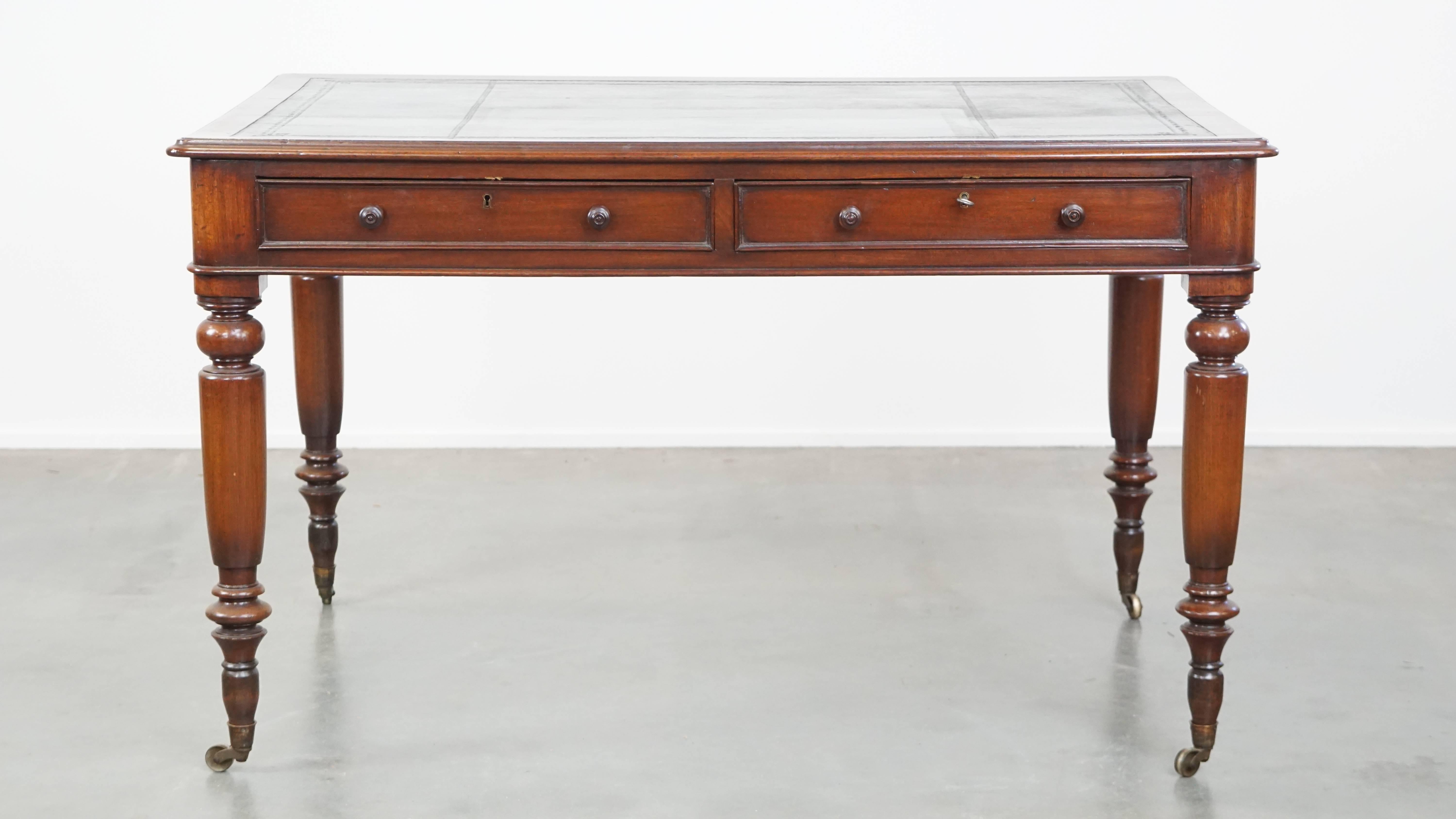 Hand-Crafted 19th-Century Antique English Writing Desk with Black Leather Top For Sale