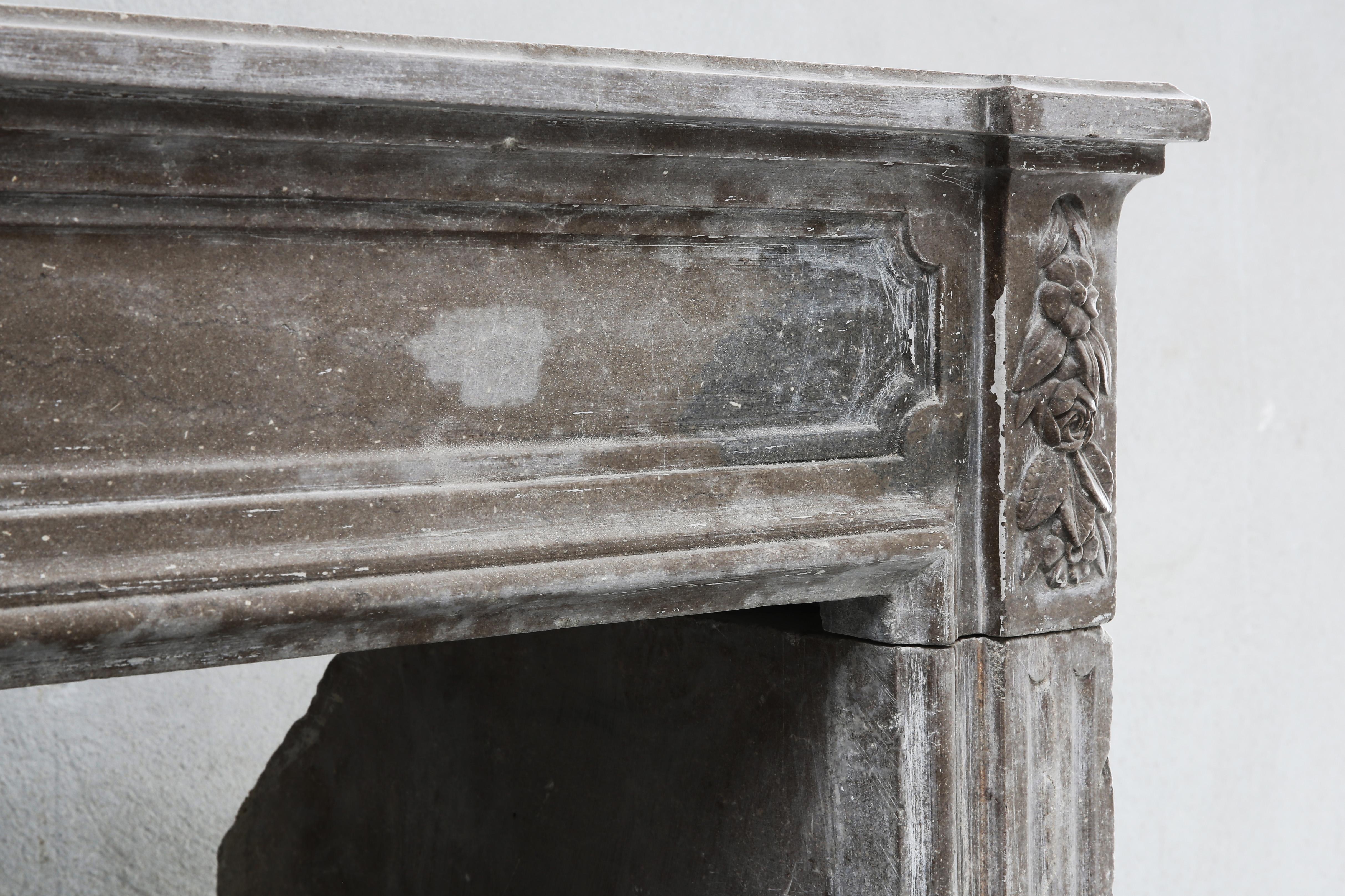 19th Century Antique Fireplace of French Marble Stone In Good Condition For Sale In Made, NL