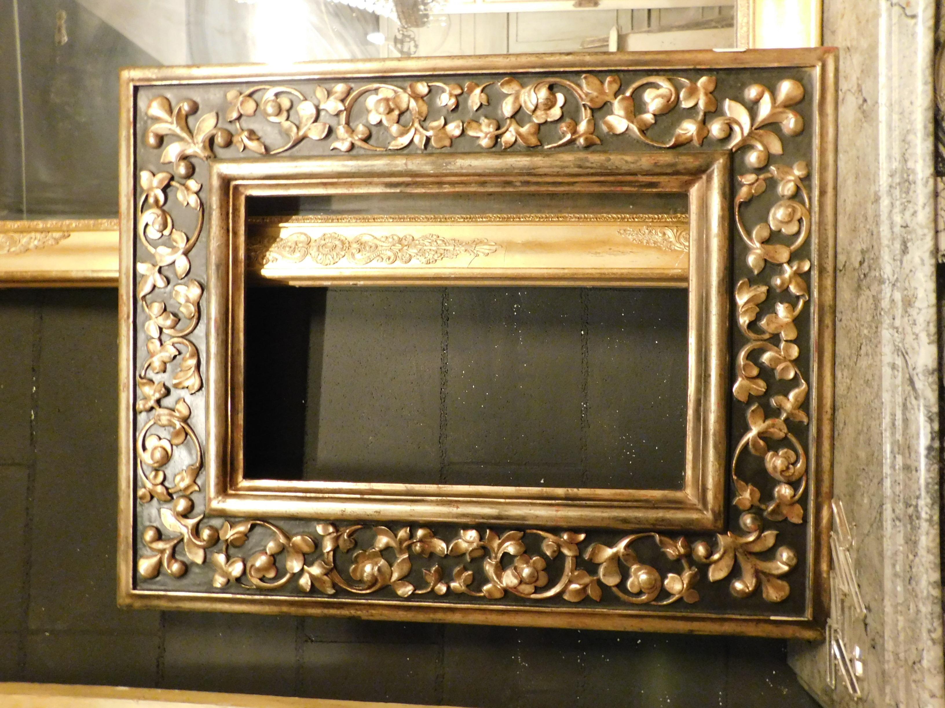 Mid-19th Century 19th Century Antique Frame Carved and Decorated with Golden Floral Motifs