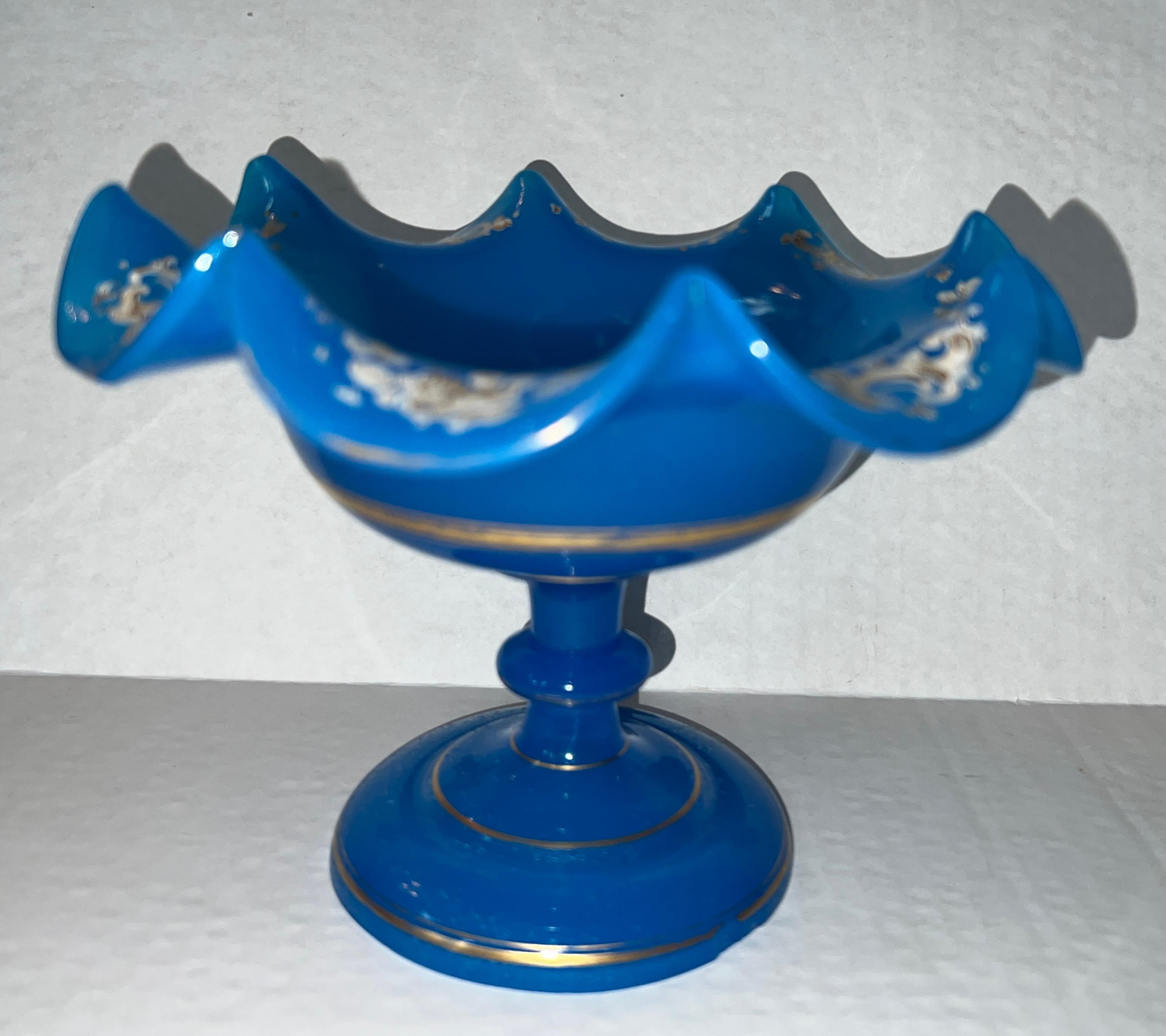 Bol en verre émaillé bleu opalin français ancien du 19ème siècle en vente 7