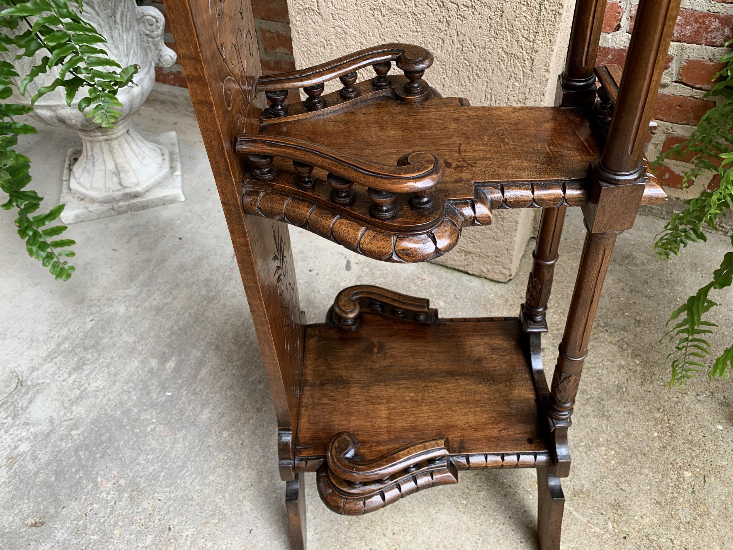 19th Century Antique French Breton Brittany Carved Oak Tall Plant Display Stand In Good Condition In Shreveport, LA