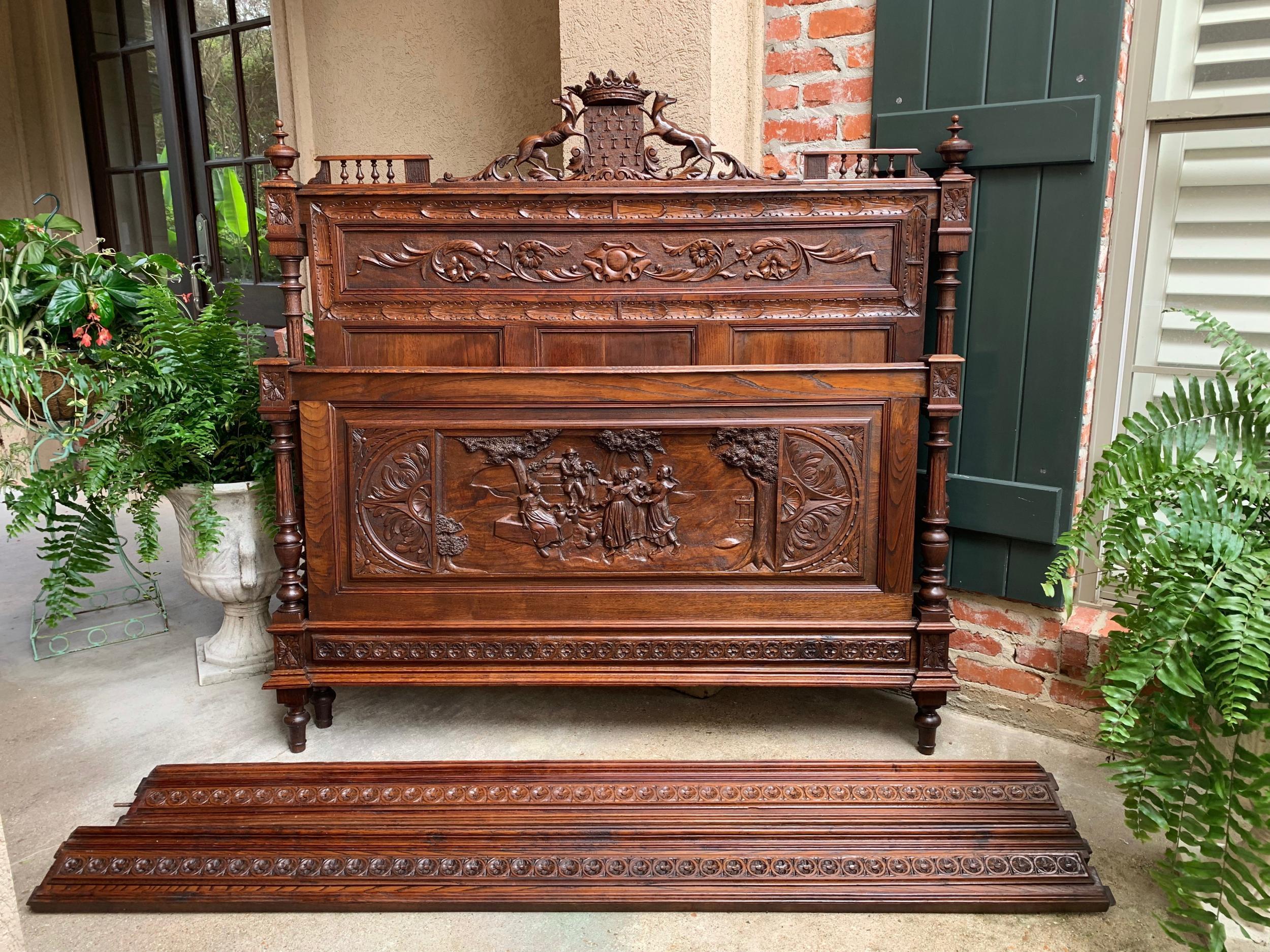 19th Century Antique French Breton Carved Oak Bed Duke of Brittany Coat of Arms 7