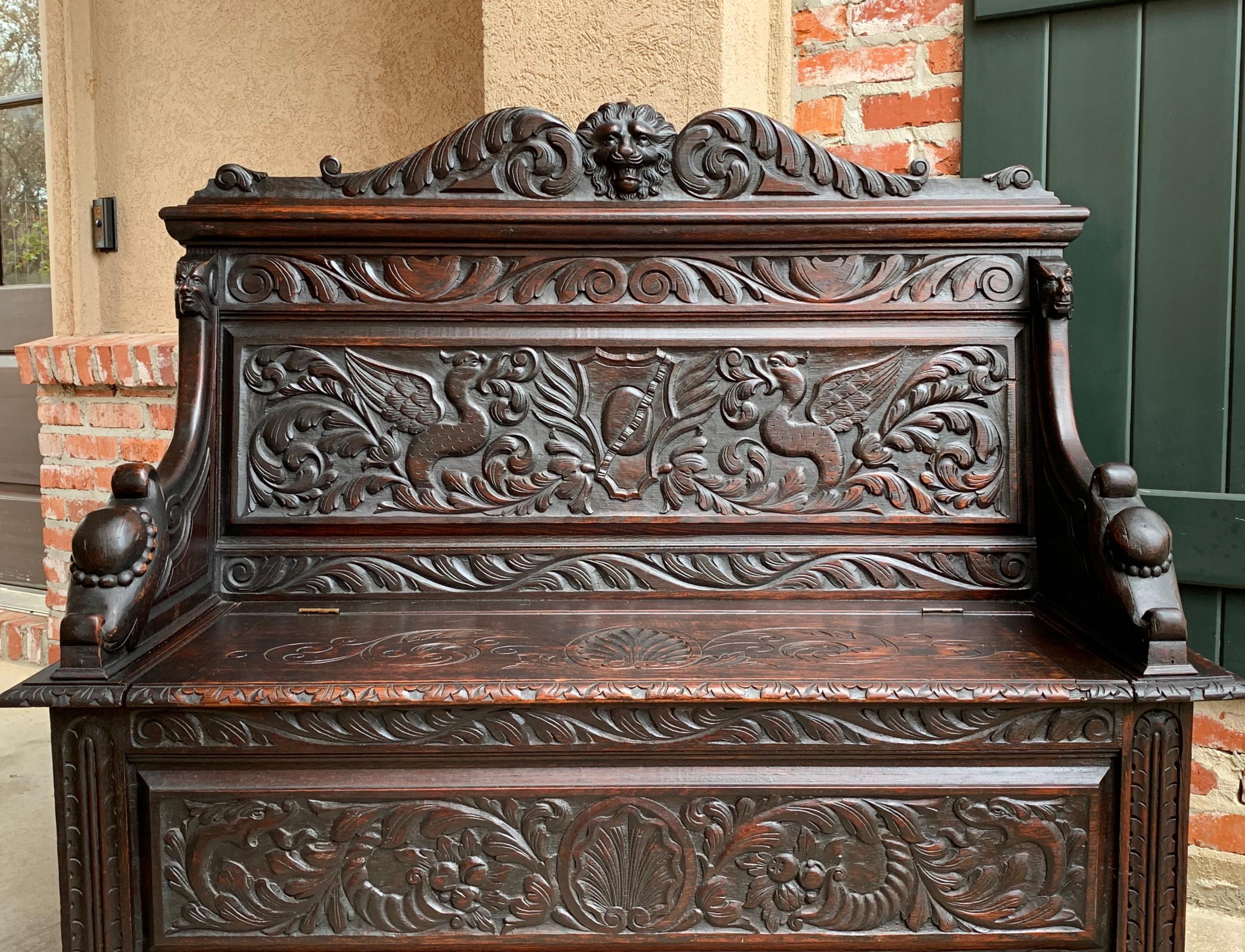 19th Century Antique French Carved Oak Hall Bench Trunk Chest Renaissance Lion In Good Condition In Shreveport, LA