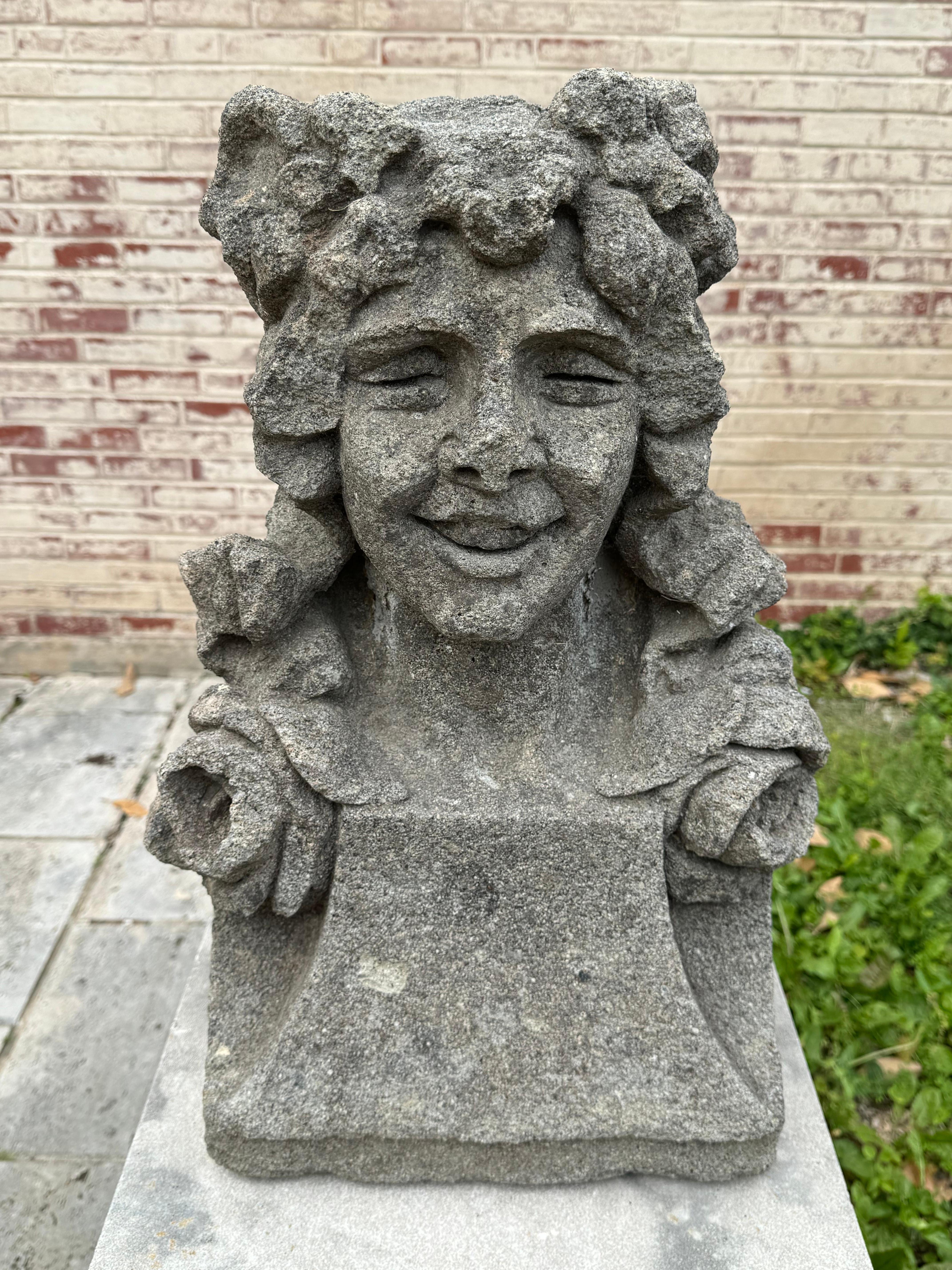 Siglo XIX Antique French Busto femenino tallado en piedra arenisca Escultura de jardín Estatua Tallado a mano en venta