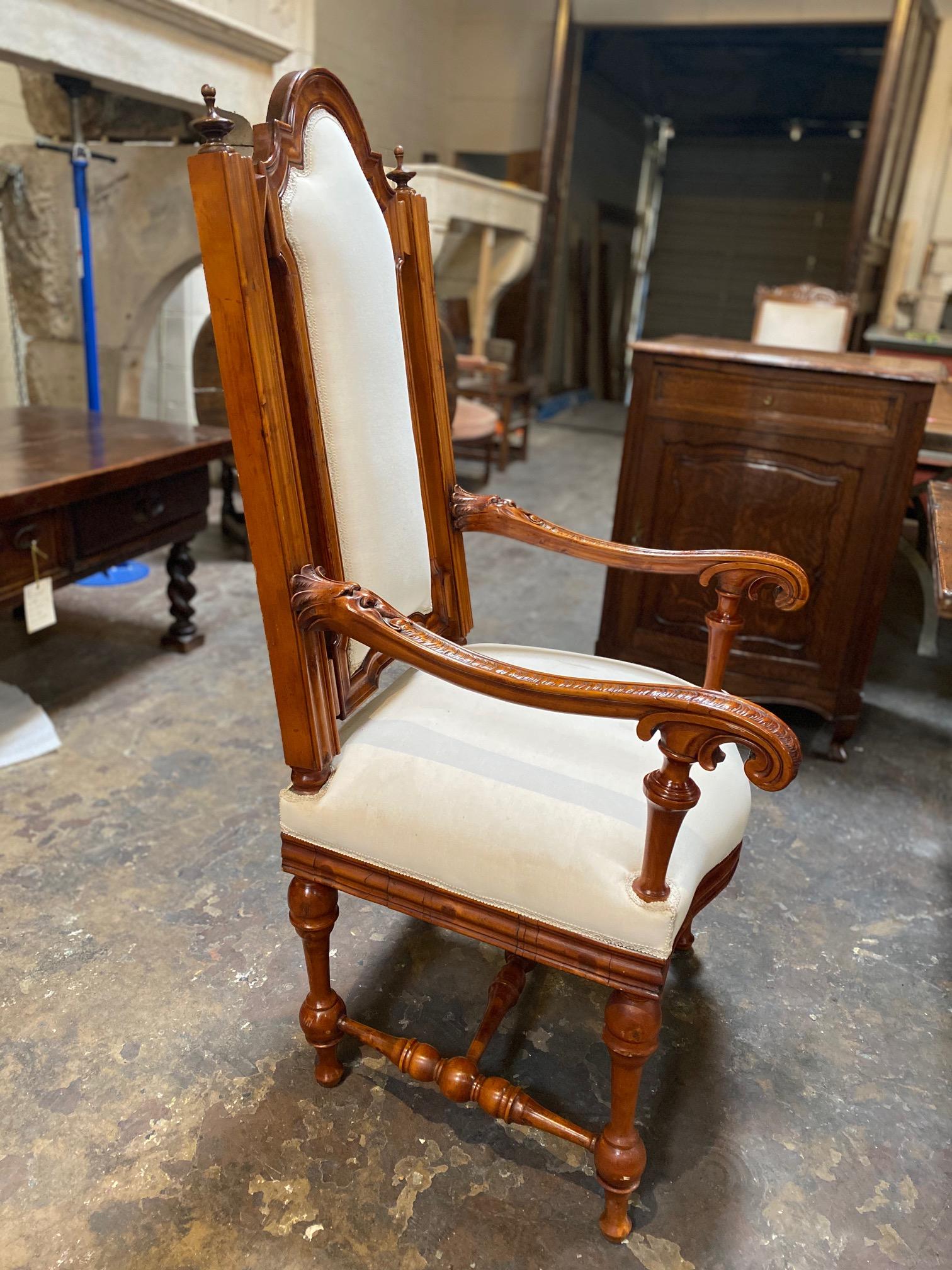 This antique chair originates from Northern France, circa late 1800s.

Measurements: 26