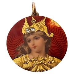 Joan of Arc-Anhänger aus 18 Karat Gelbgold mit Guilloche-Emaille-Diamant im Rosenschliff im Rosenschliff, antik
