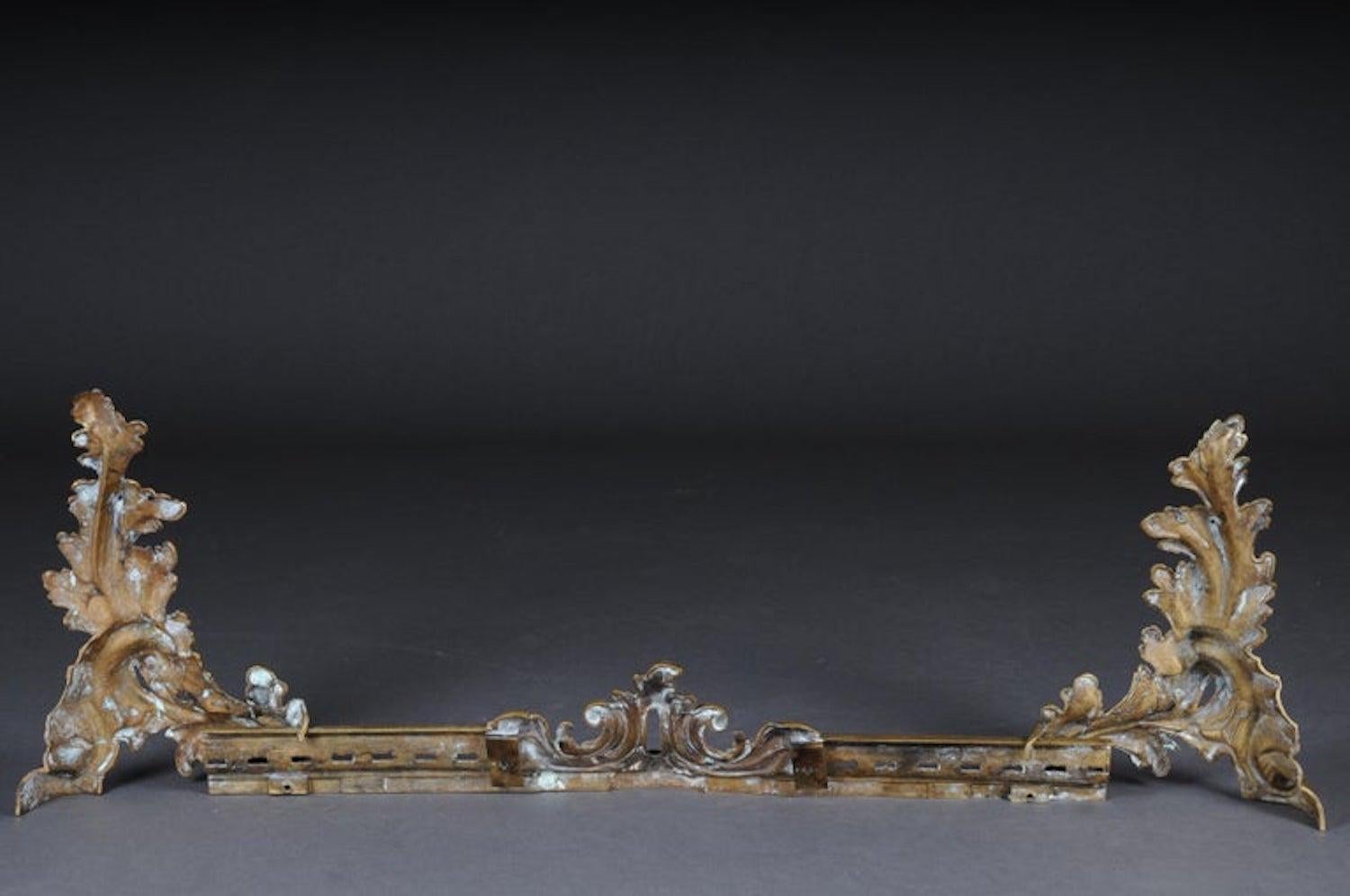 Ottone Antique French del 19° secolo, mensola da camino / caminetto in bronzo in vendita