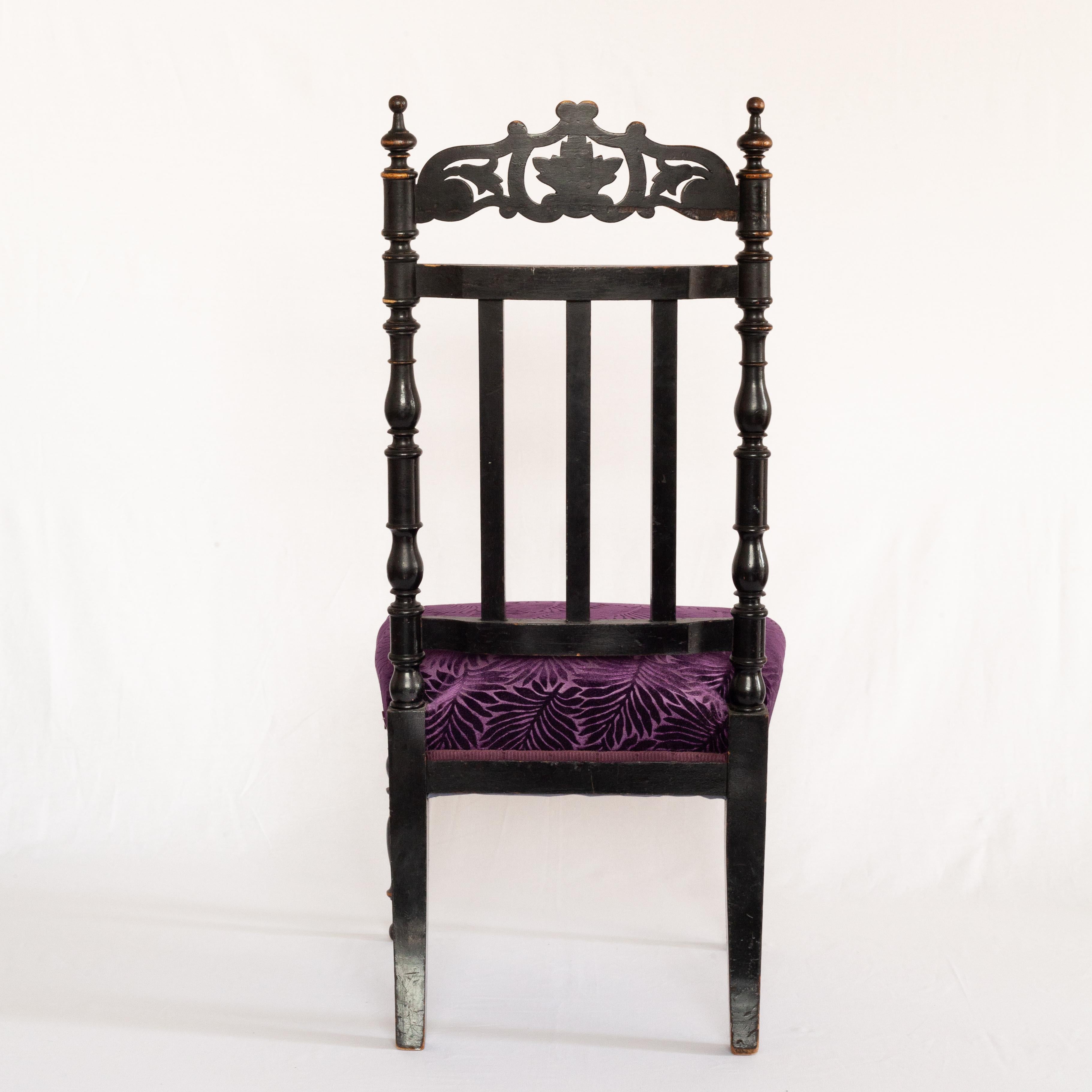 19th Century Antique French Napoleon III Era Purple and Black Chimney Chair In Good Condition For Sale In New York, NY