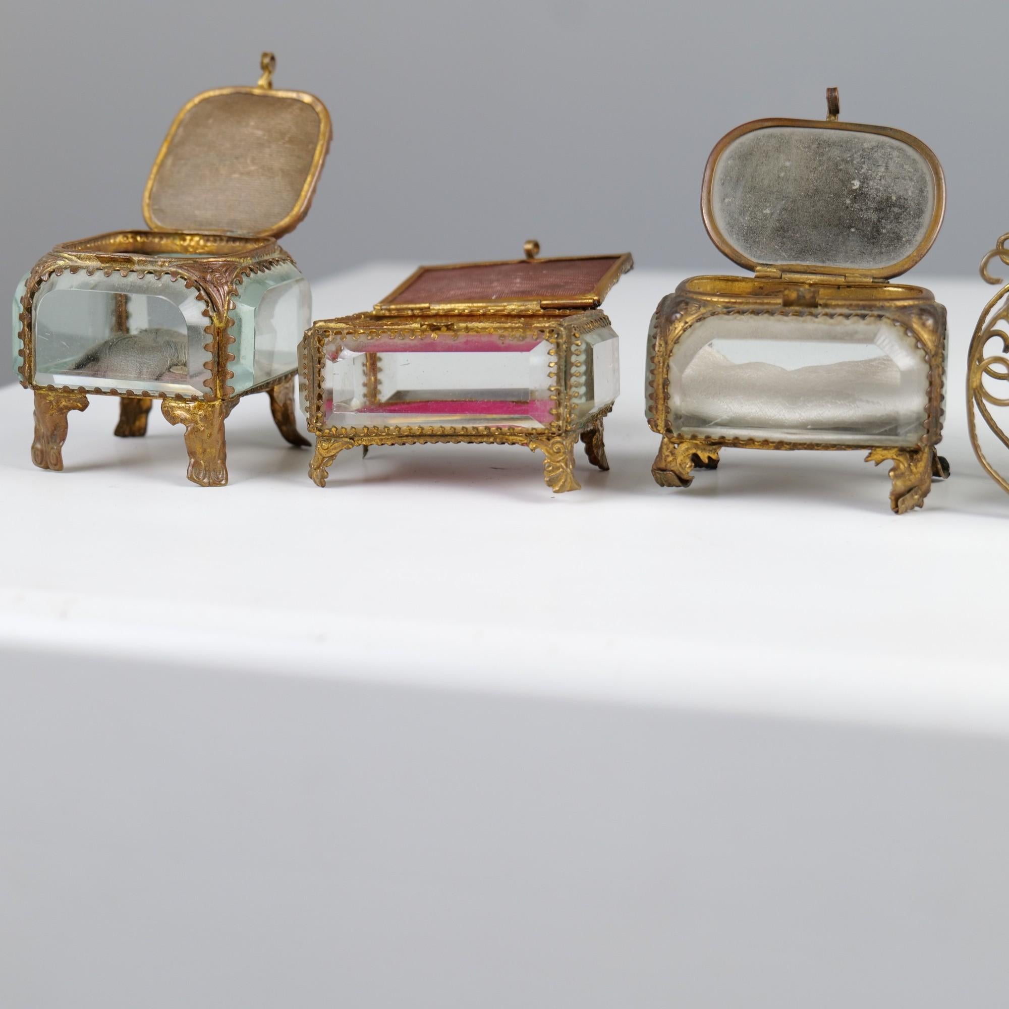 Antikes französisches Set Hochzeitsschachteln aus Messing für Schmuck aus dem 19. Jahrhundert im Angebot 8