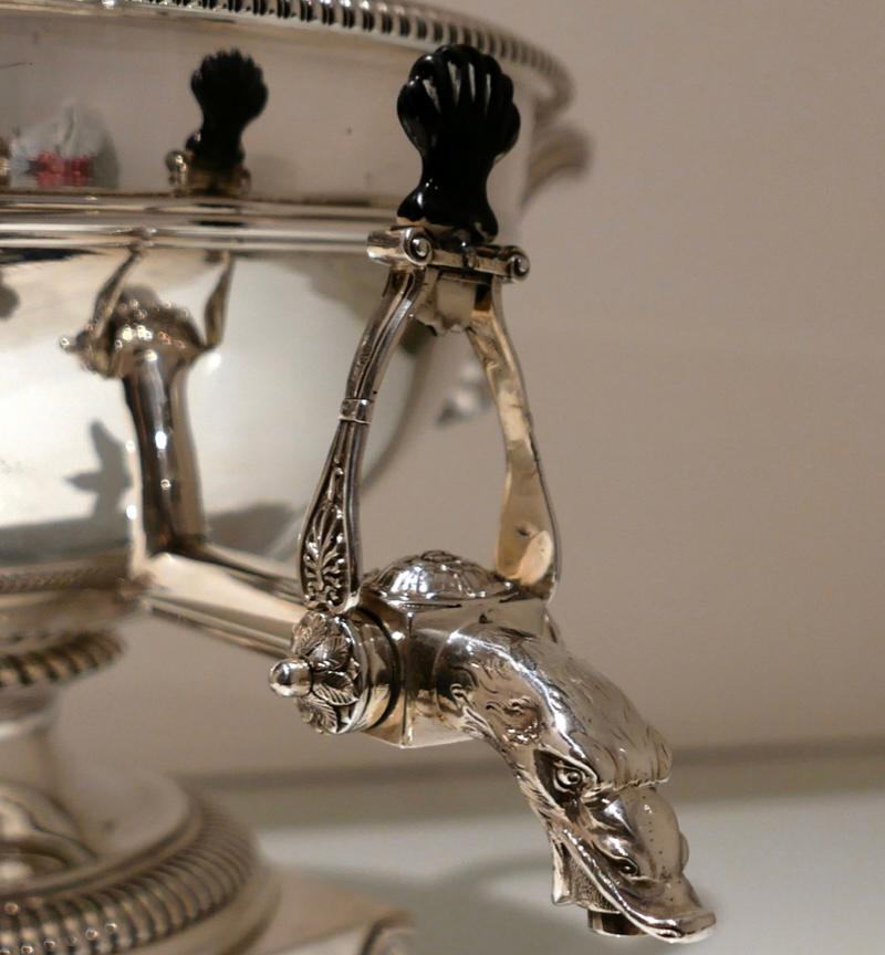 19th Century Antique George III Sterling Silver Tea Urn London 1813 Paul Storr For Sale 2