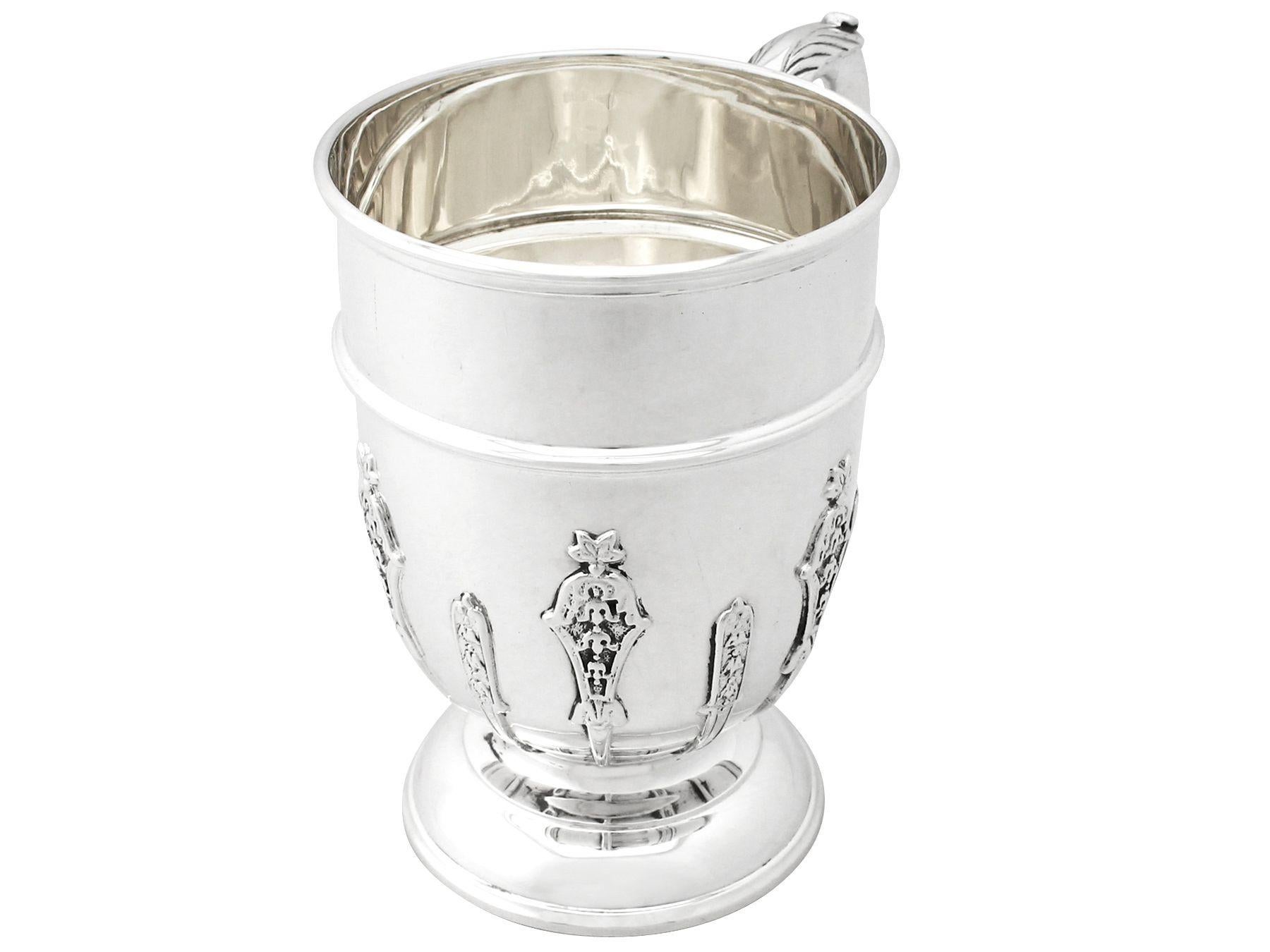 Art déco 19ème siècle Antique George V Sterling Silver Pint Mug 1920 en vente