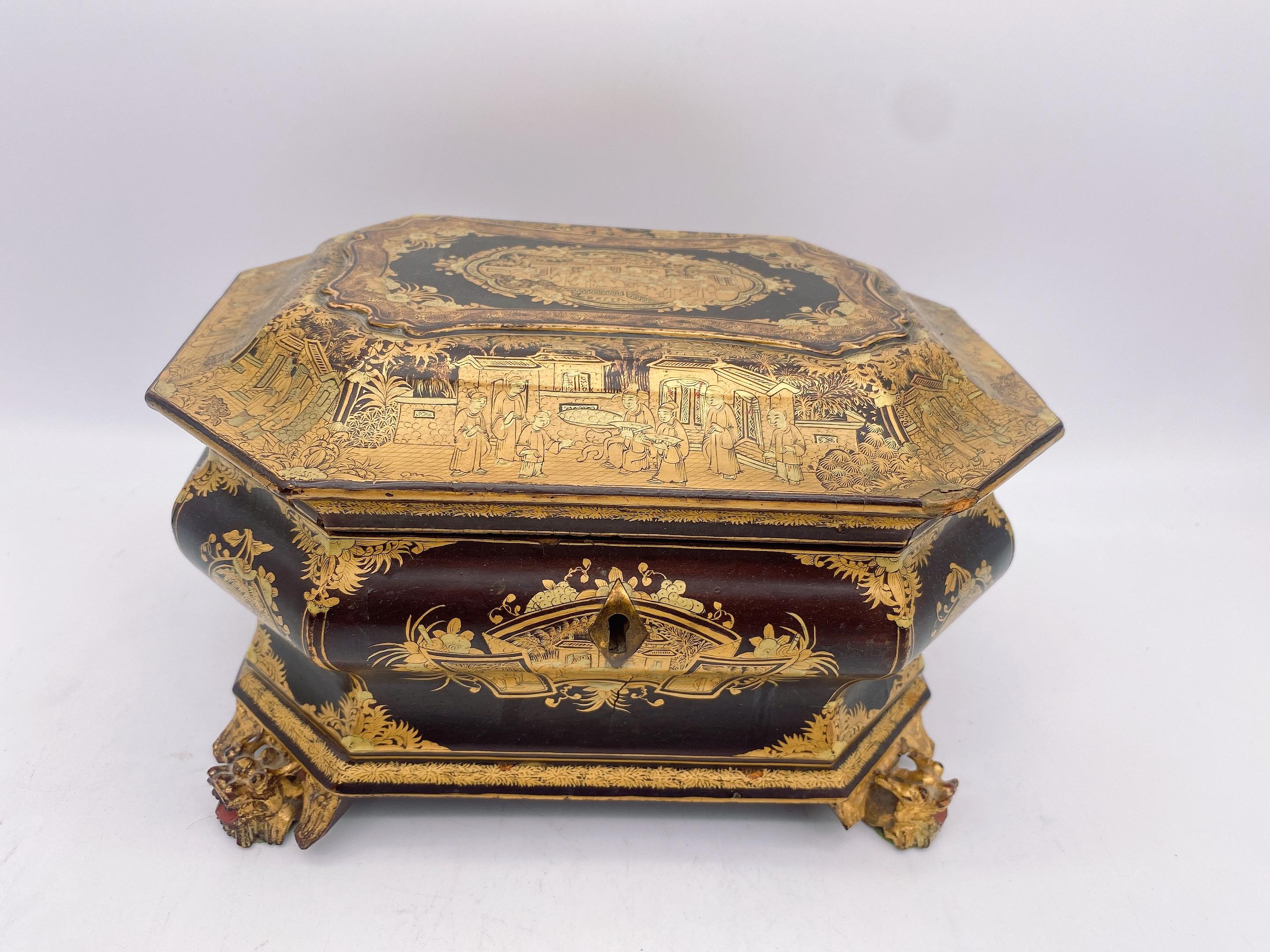 19th Century golden black lacquer Chinese tea caddy with two pewters with 4 foots, the gilt body decorated with panels of landscapes, two pewters with covers, it is very beautiful small piece. good condition, See more pictures, measures: 8.5
