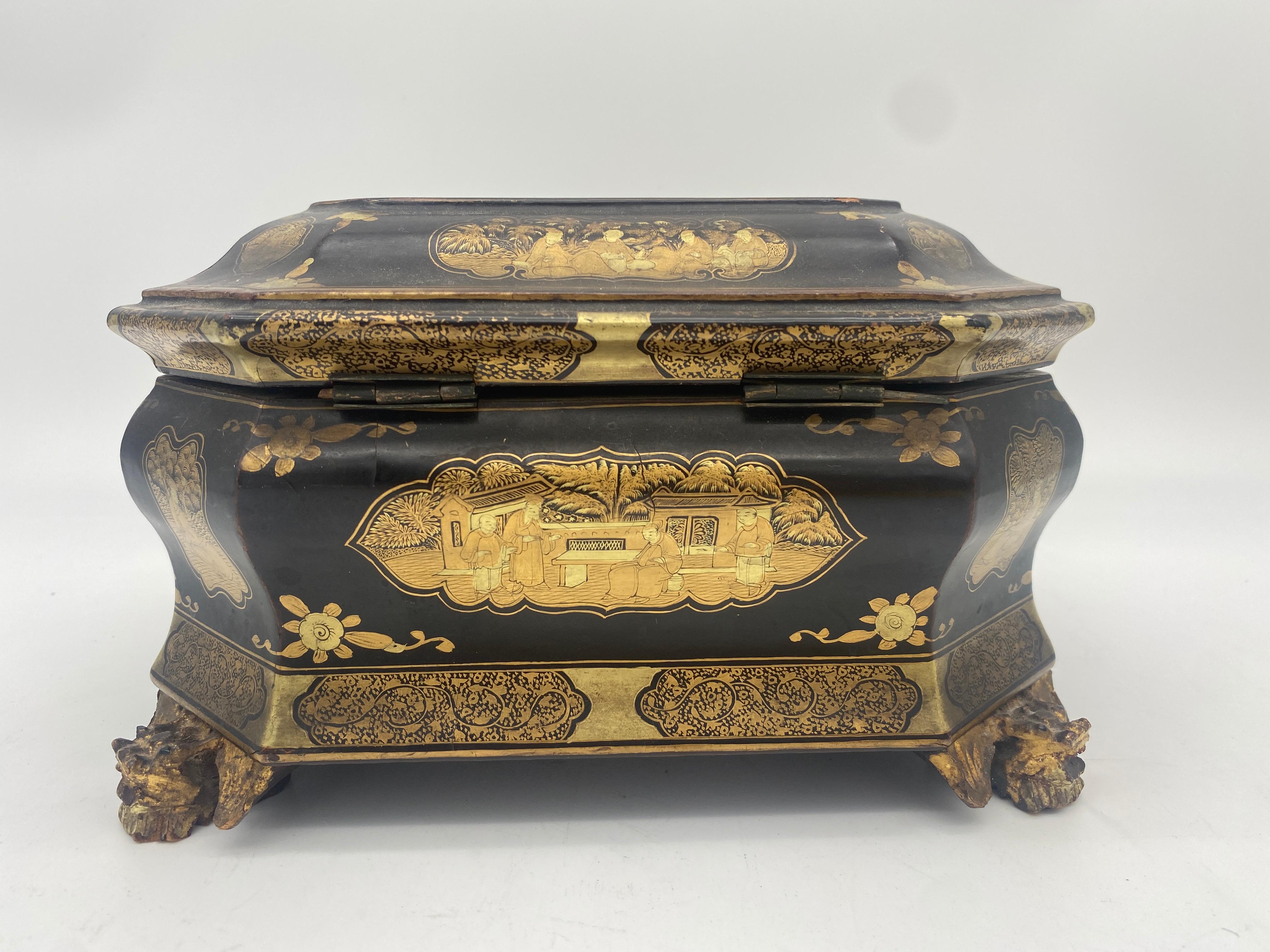 Antike chinesische Teedose aus vergoldetem Lack des 19. Jahrhunderts im Zustand „Gut“ im Angebot in Brea, CA