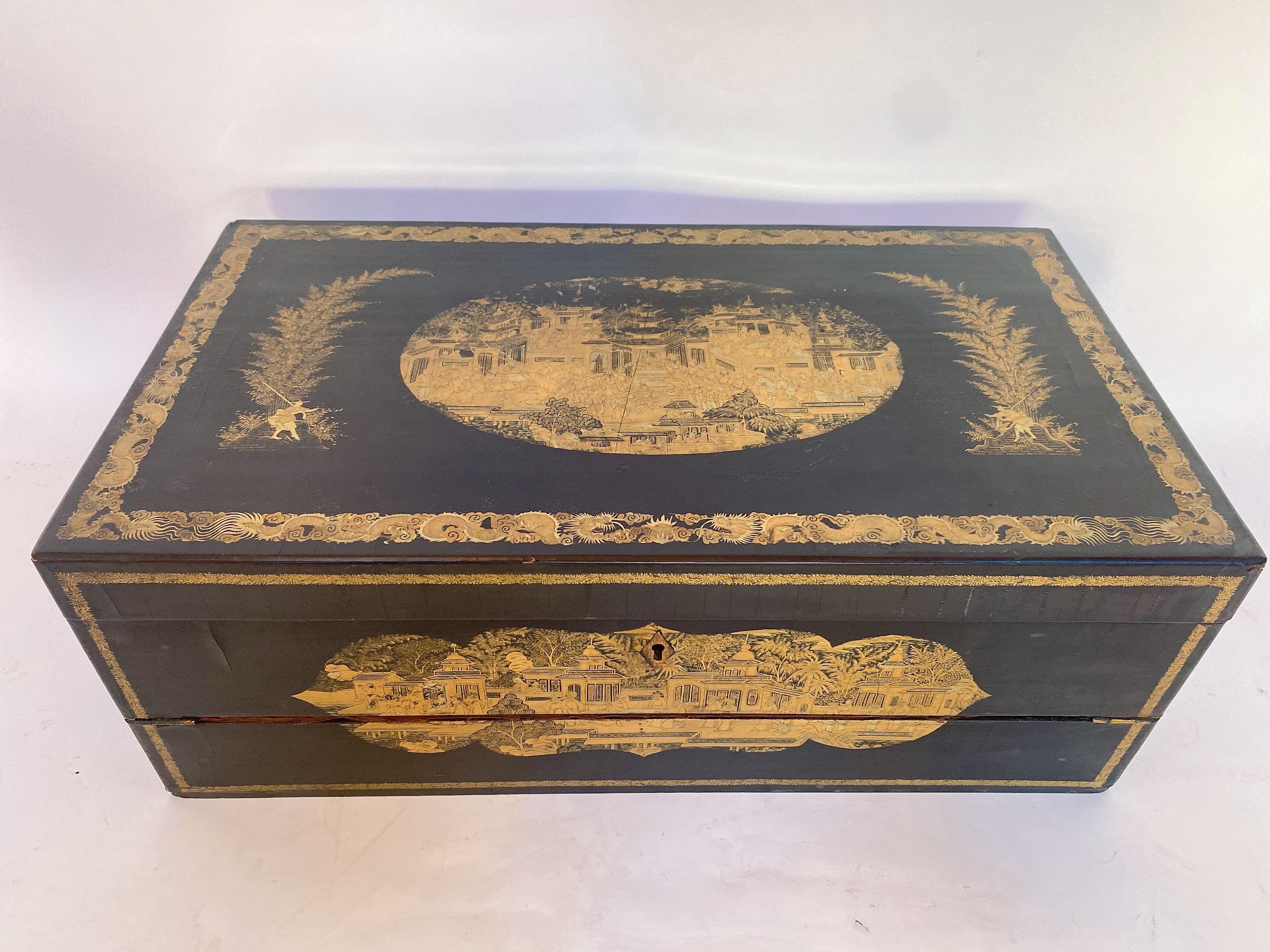 19th Century Antique 18.25'' Large Gilt Lacquer Chinese Writing Box For Sale 9