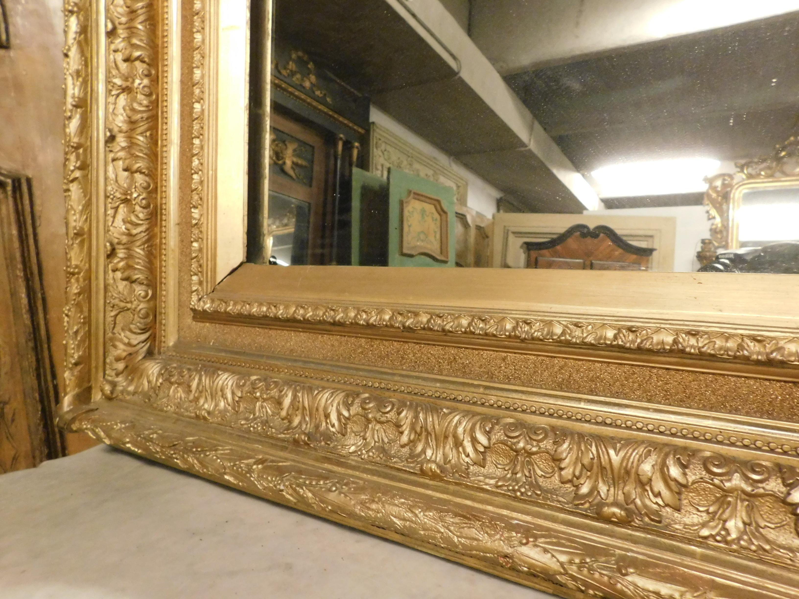 19th Century Antique Gilded Mirror with Floral Sculptures 3