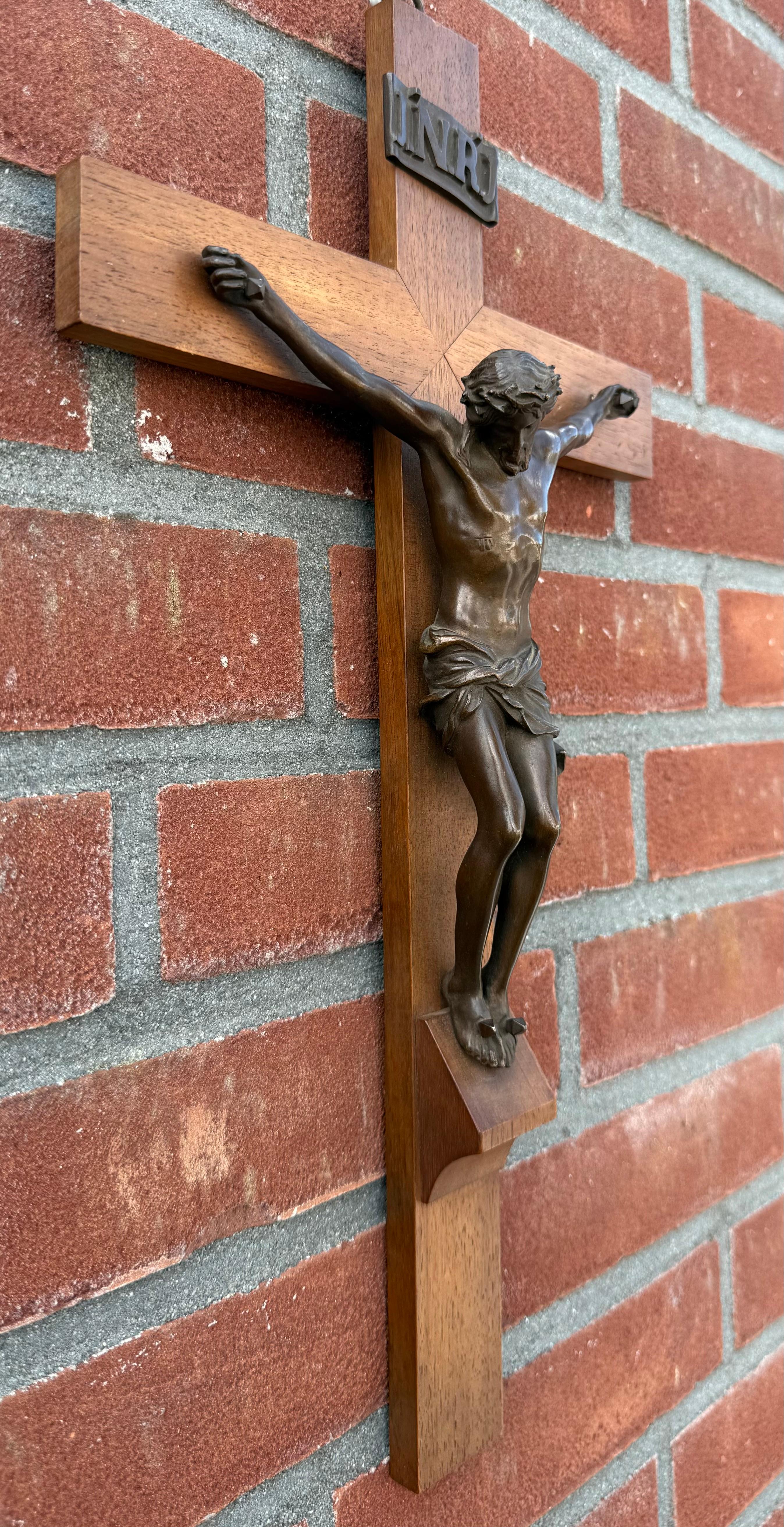 19th Century, Antique, Great Quality Bronze Wall Crucifix Signed: F. Barbedienne For Sale 8