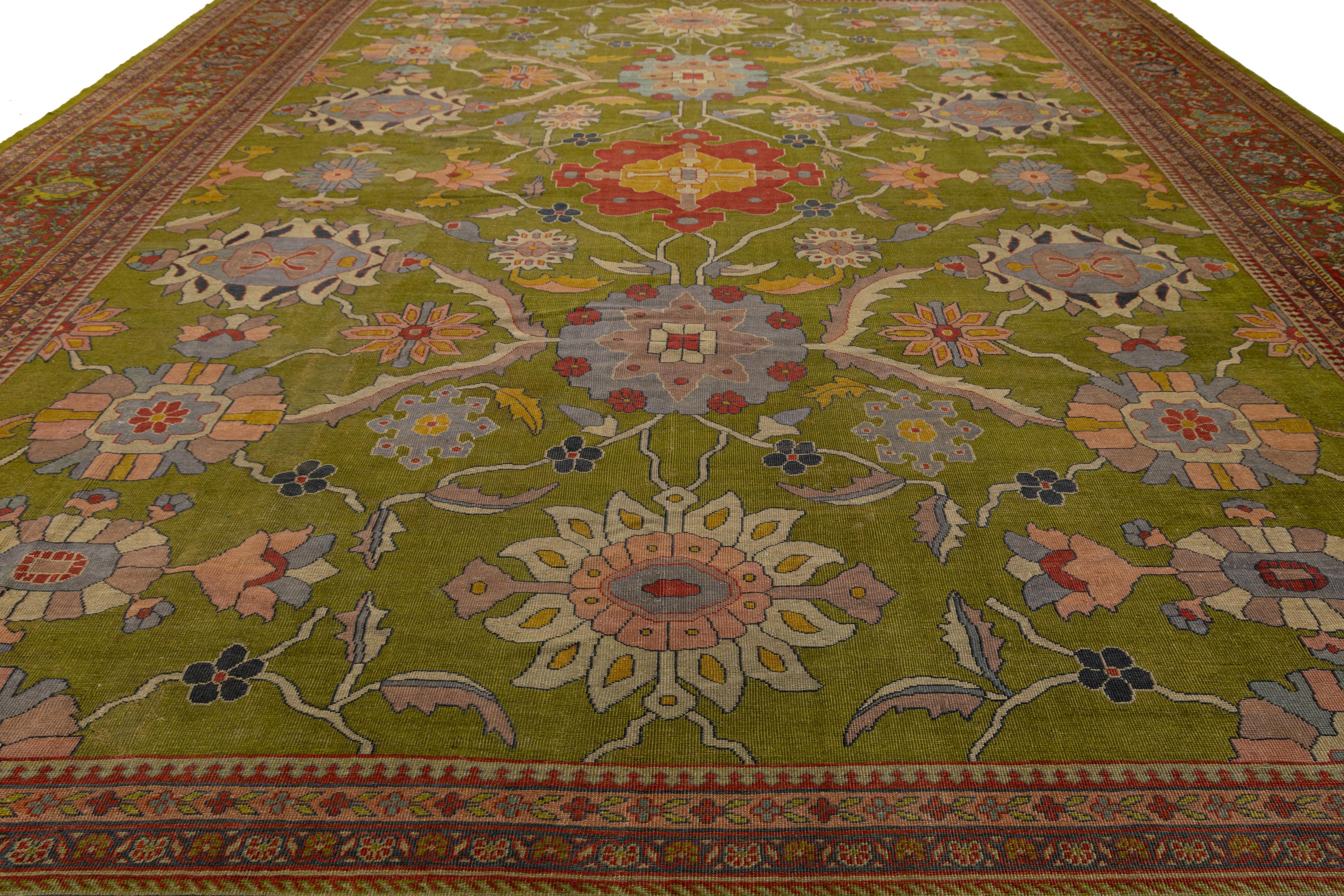 Tapis persan Mahal ancien du 19ème siècle en laine à fleurs vertes fait à la main en vente 2