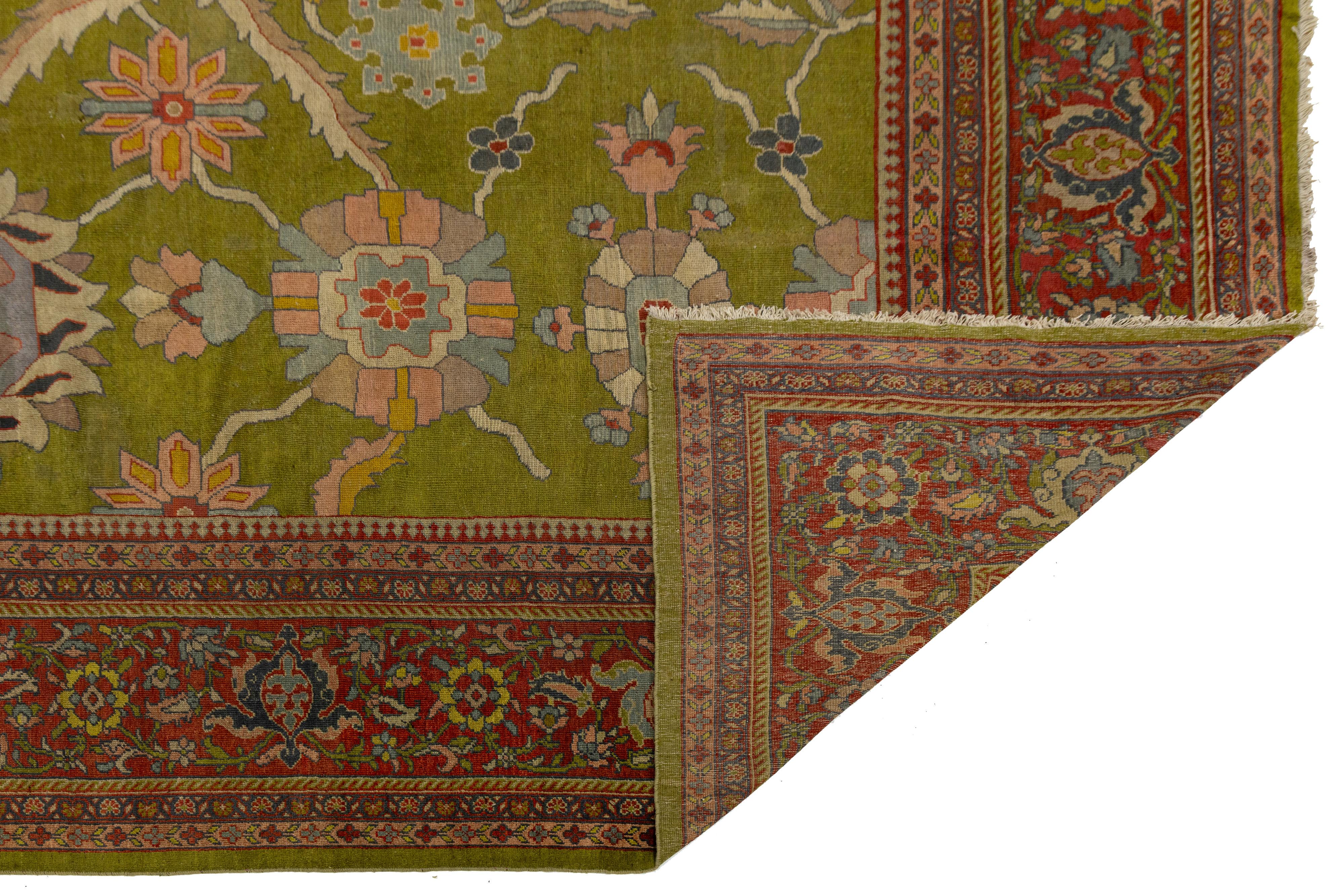 Islamique Tapis persan Mahal ancien du 19ème siècle en laine à fleurs vertes fait à la main en vente
