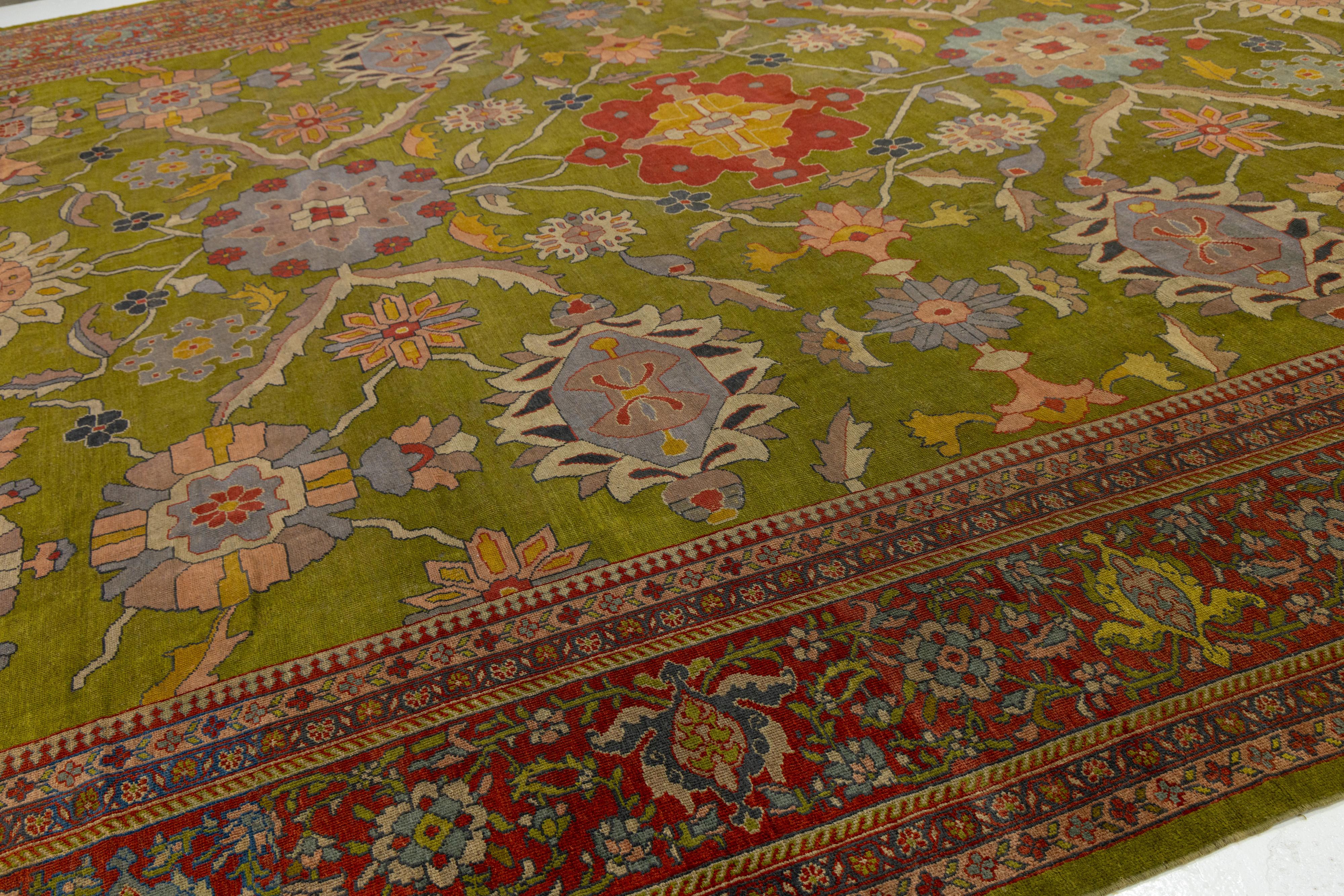 Laine Tapis persan Mahal ancien du 19ème siècle en laine à fleurs vertes fait à la main en vente