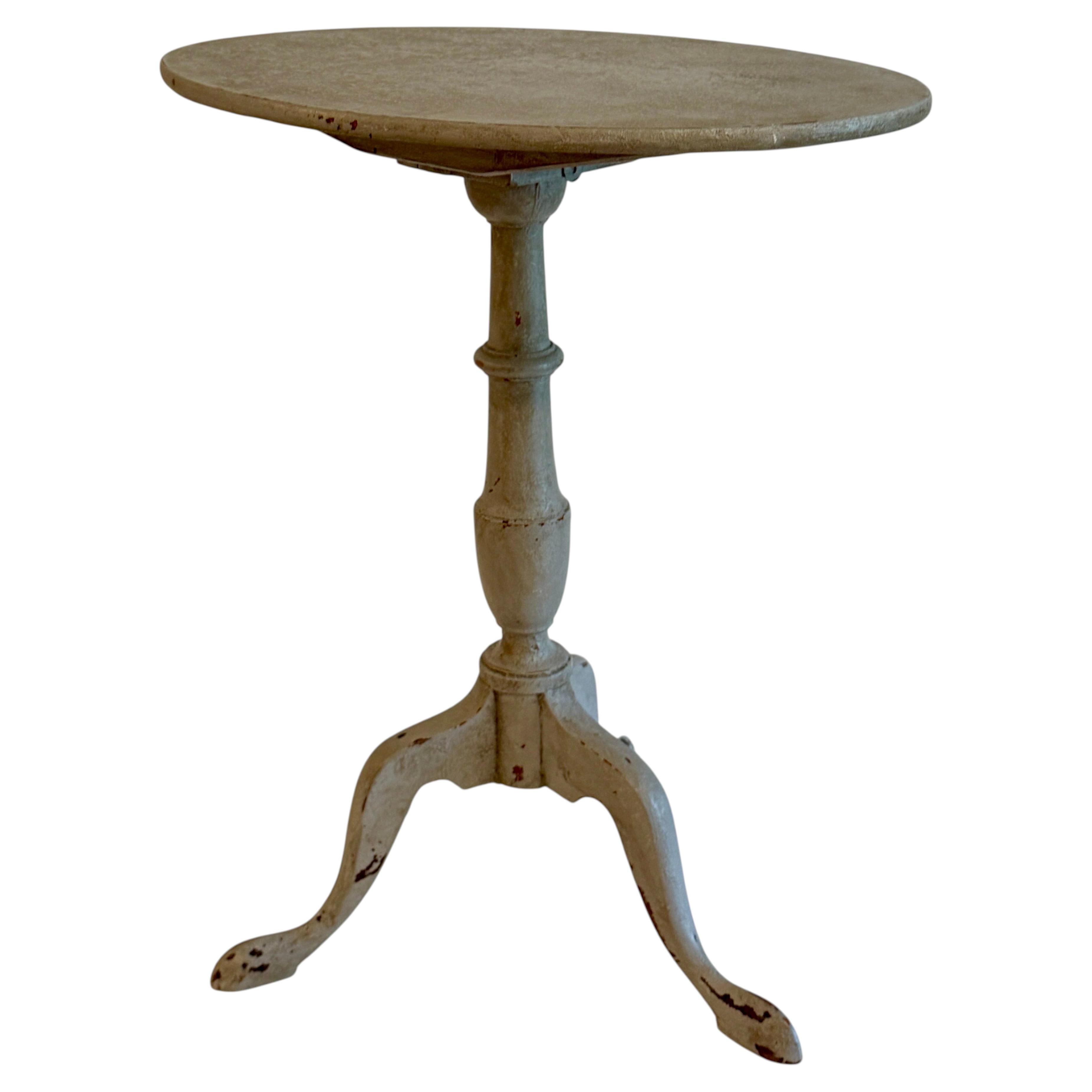 Table d'appoint antique de style gustavien du XIXe siècle, à plateau rabattable, peinte en gris