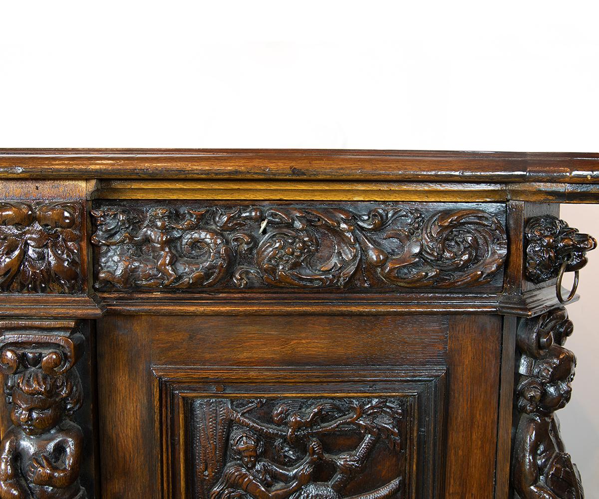 Scrivania da socio del 19° secolo in Oak francese intagliato a mano e con piano in cuoio in vendita 8