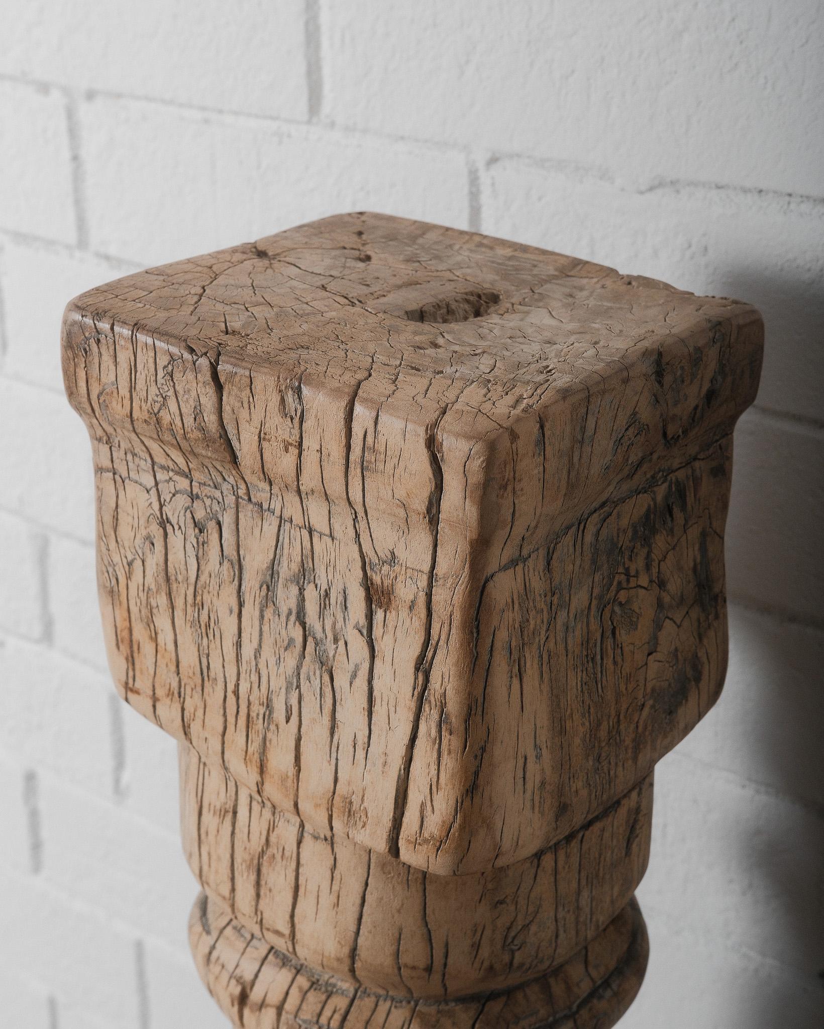 Hand-Crafted 19th Century Antique Hand-Carved Teak Wood Architectural Column For Sale