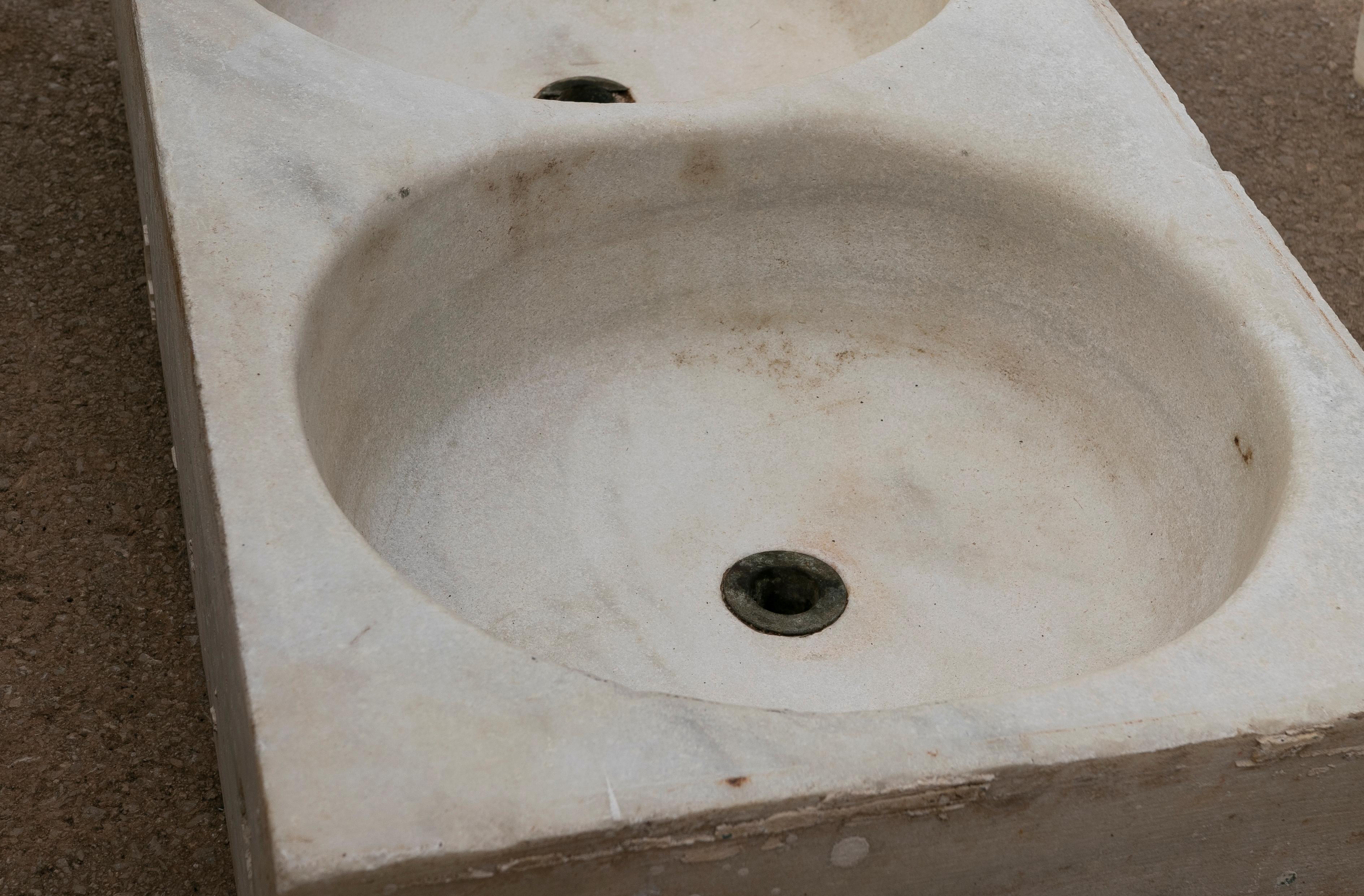 19th Century Antique Hand Carved White Marble Double Basin Kitchen Sink For Sale 6