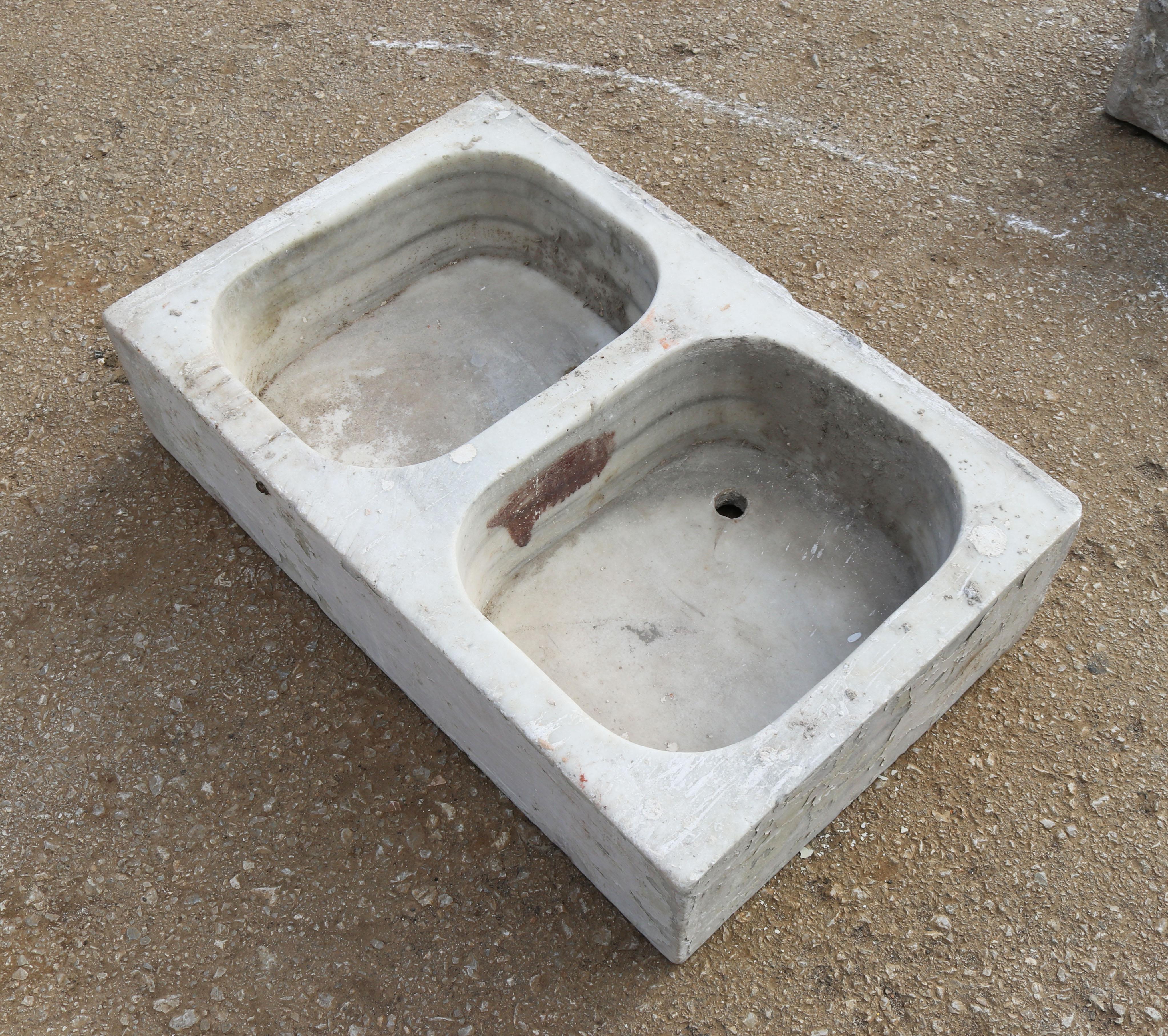 19th Century Antique Hand Carved White Marble Double Basin Kitchen Sink In Good Condition In Marbella, ES