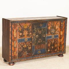 Antike, hochbemalte, schmale Sideboard-Schrankkonsole von Hungar aus dem 19. Jahrhundert