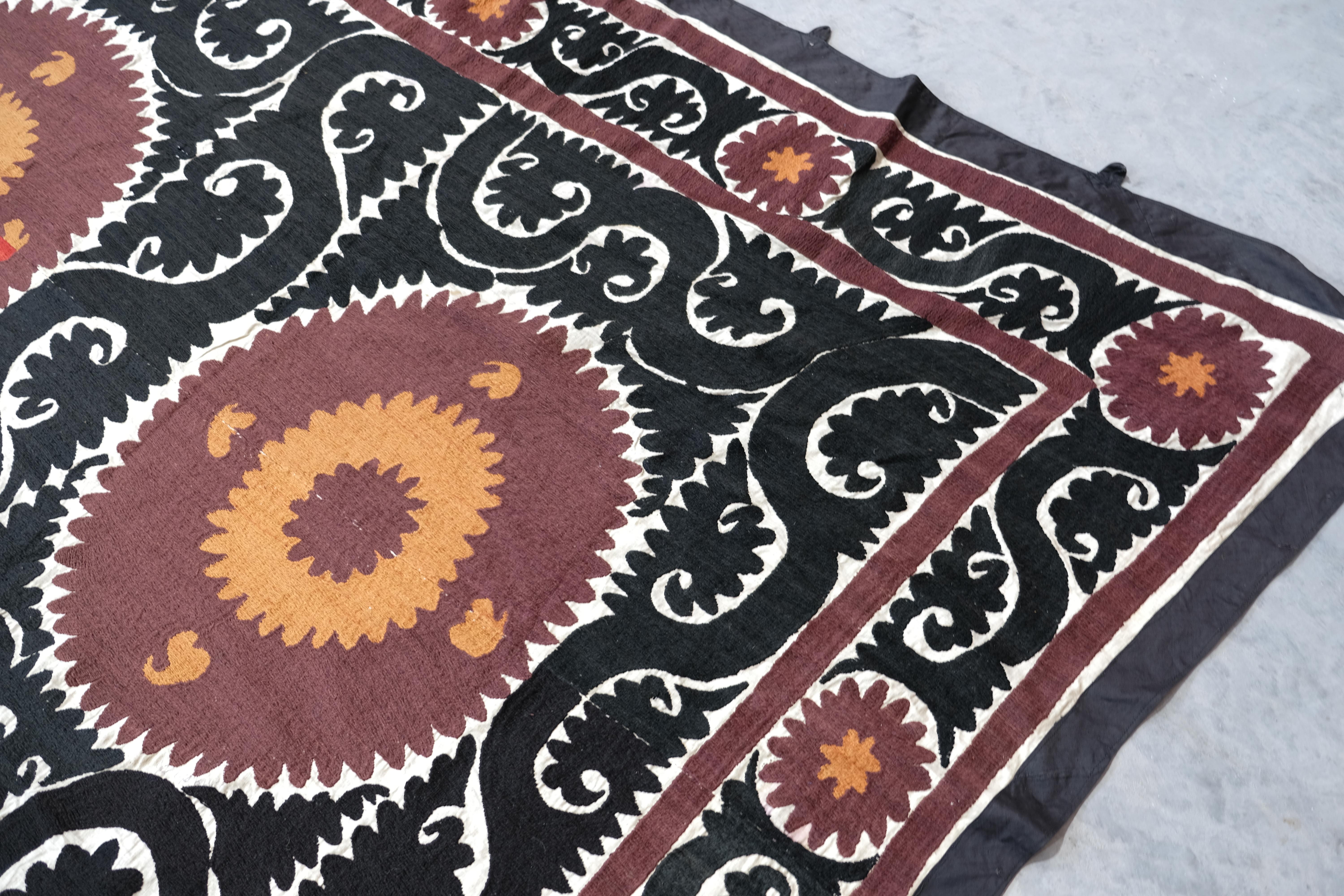 19th Century Antique Indian Black & Brown Suzani In Good Condition For Sale In Amarillo, TX