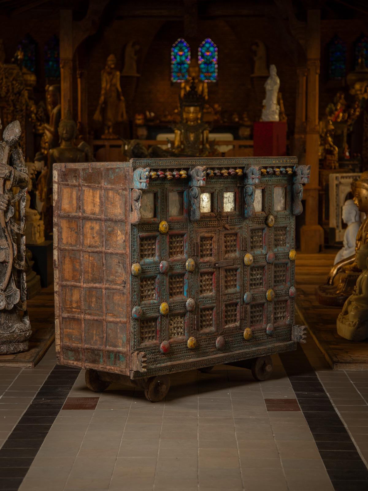 Antique Indian Damchiya - Wedding Closet
Material : wood
114 cm high
123 cm wide and 61 cm deep
19th century
This Damchiya or bridal closet was given to the bride at wedding ceremonies according to ancient Indian traditions.
A beautiful piece !
Can