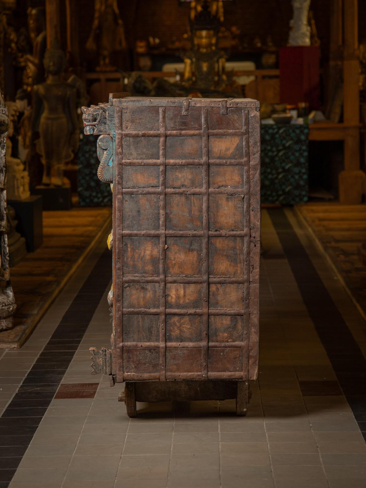 19th Century 19th century Antique Indian Damchiya - Wedding Closet - OriginalBuddhas For Sale